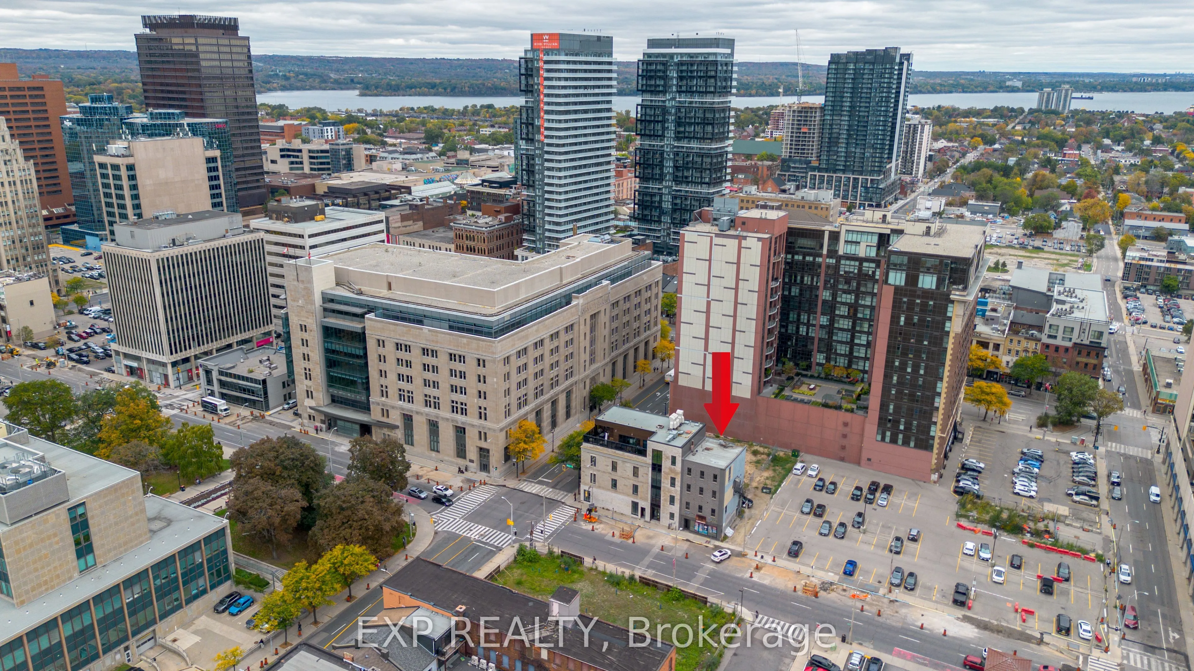 71 Main Street E