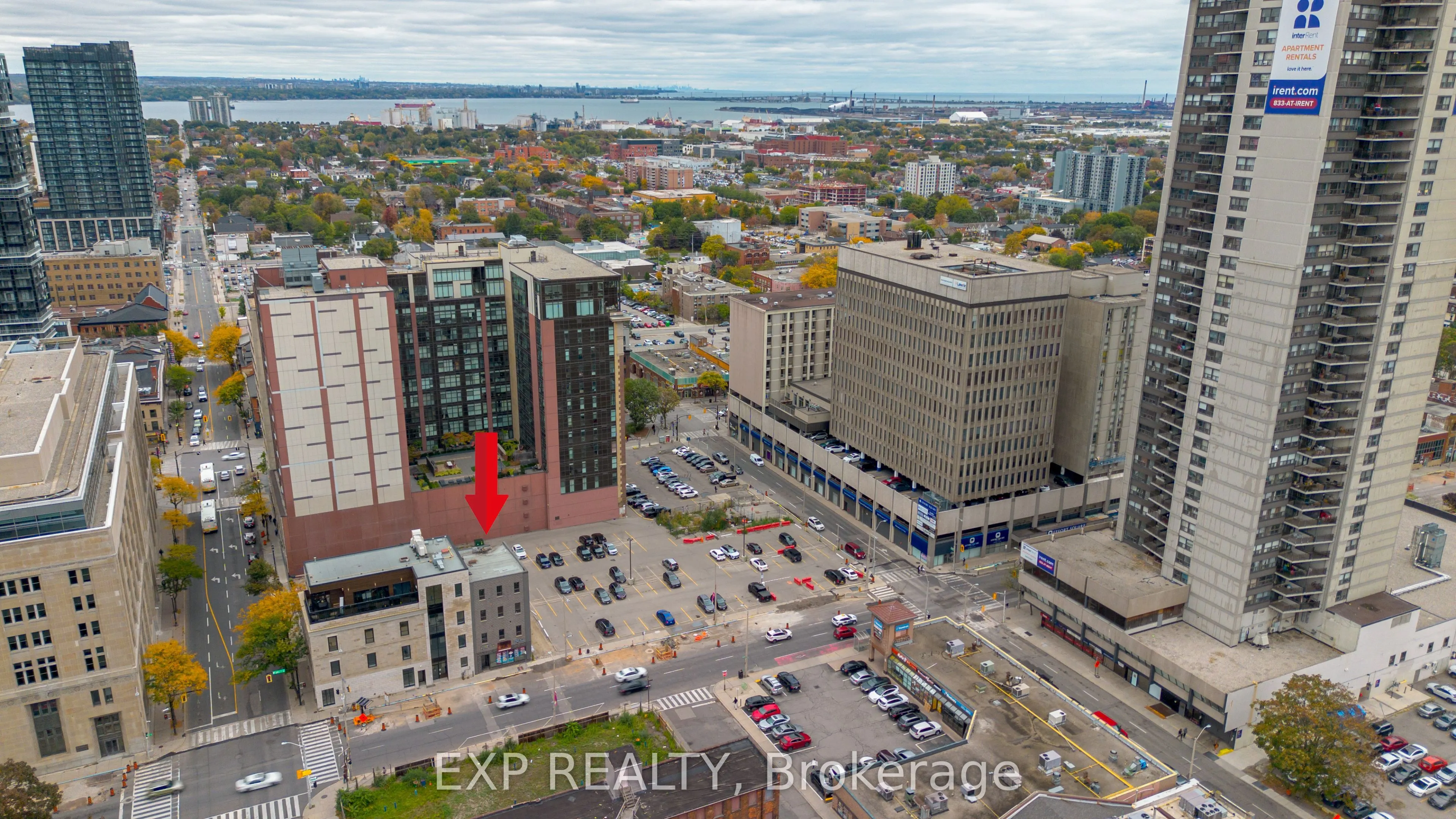 71 Main Street E