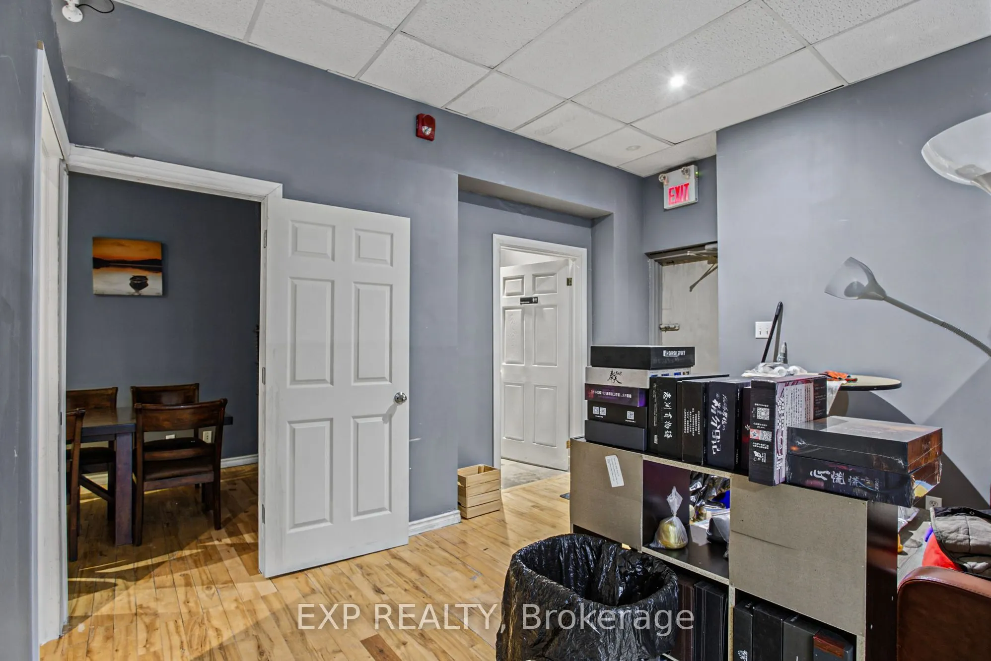 71 Main Street E