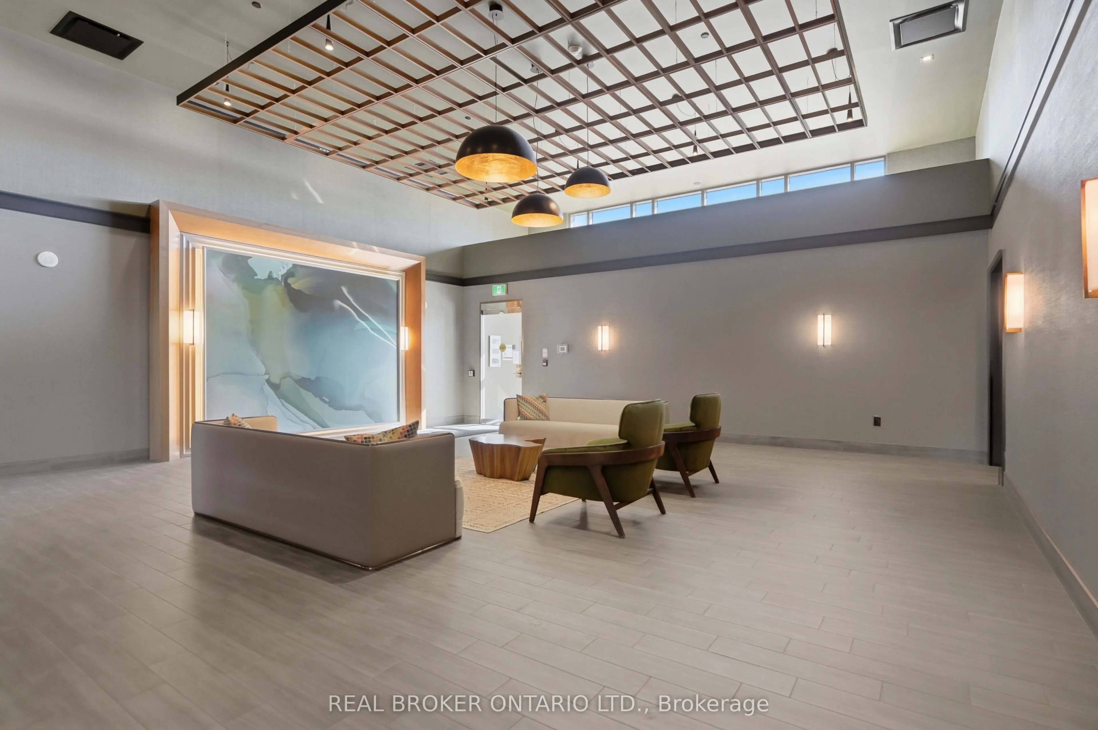 450 Dundas Street E #425