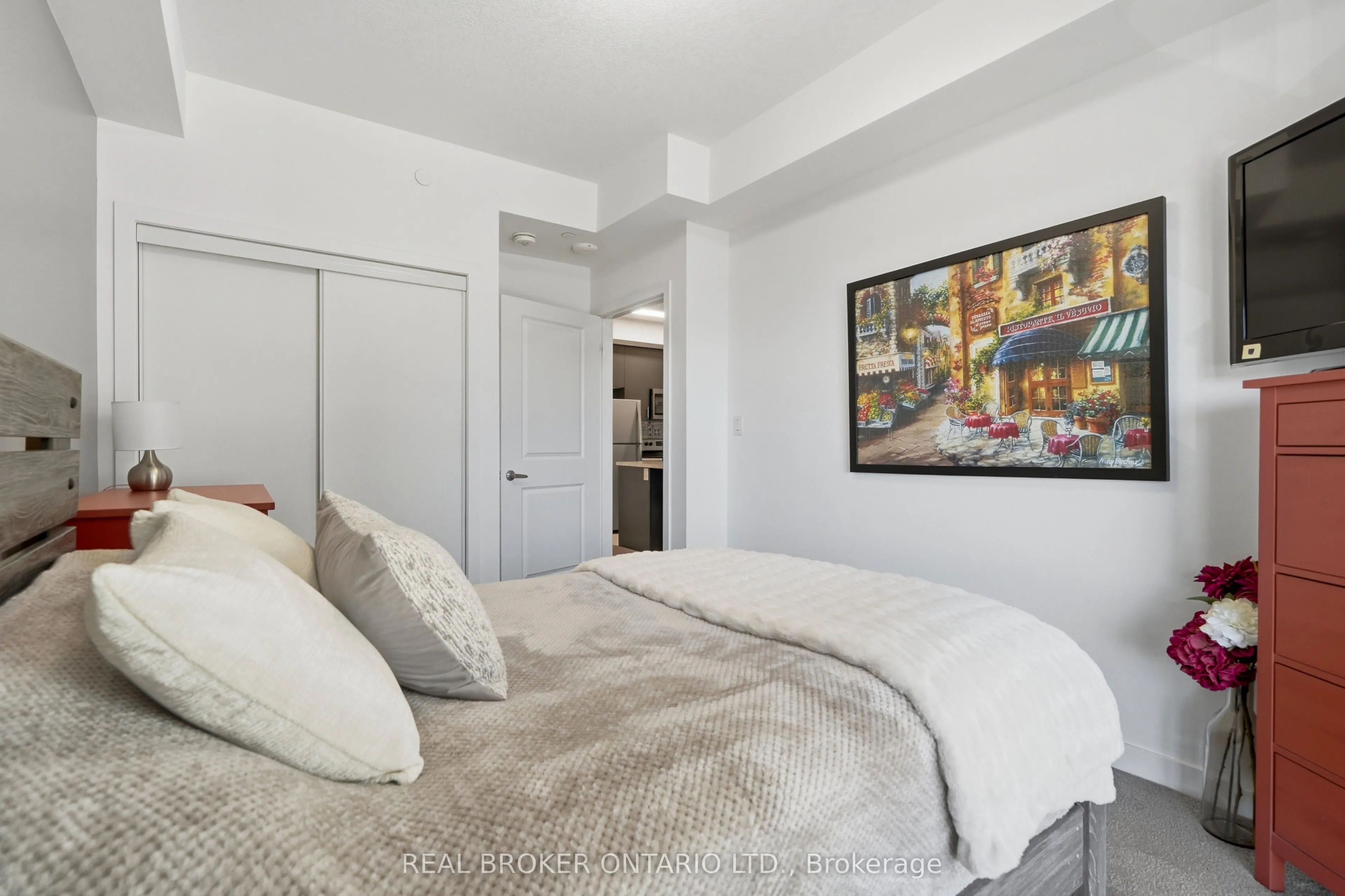 450 Dundas Street E #425