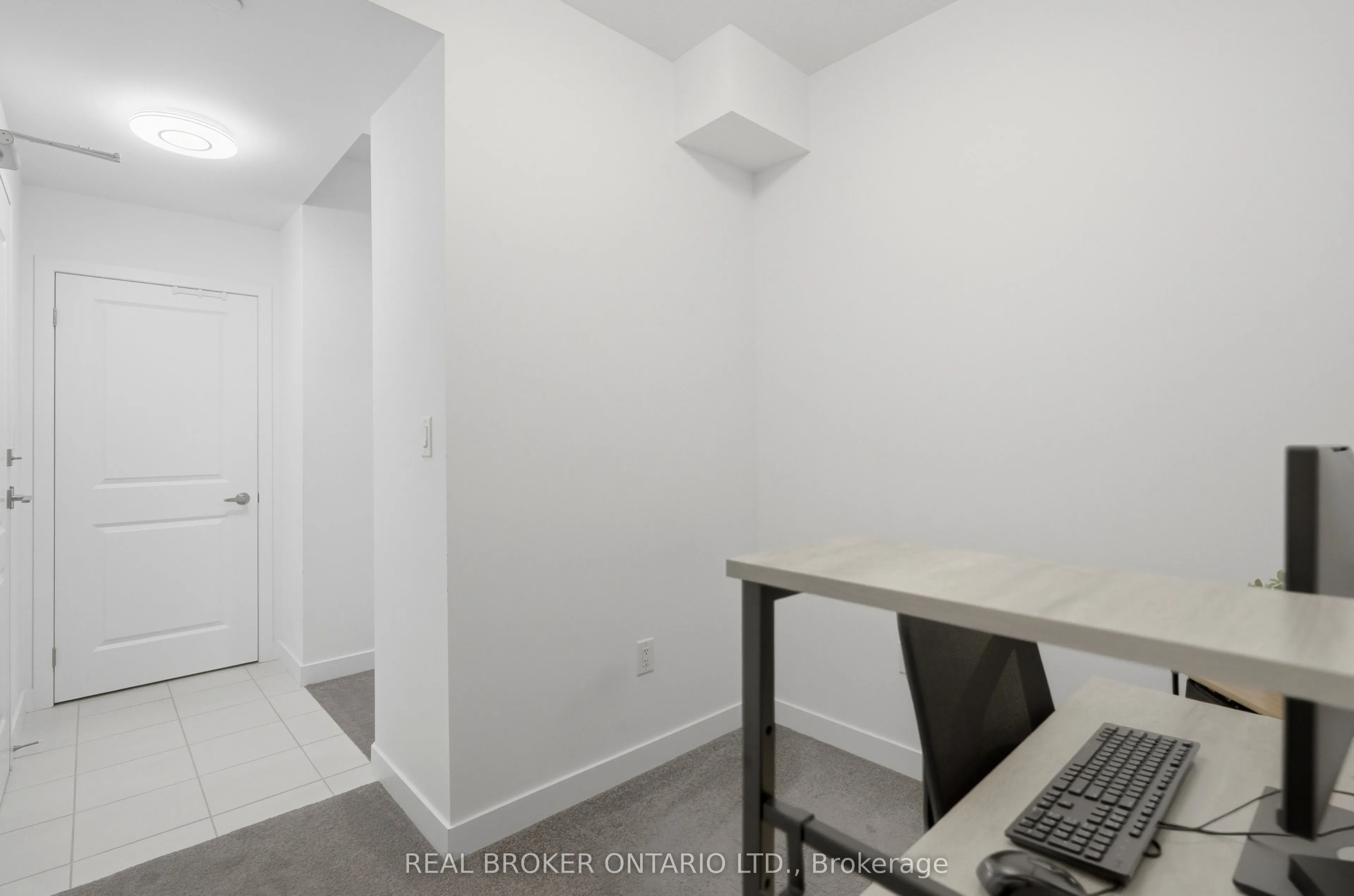 450 Dundas Street E #425