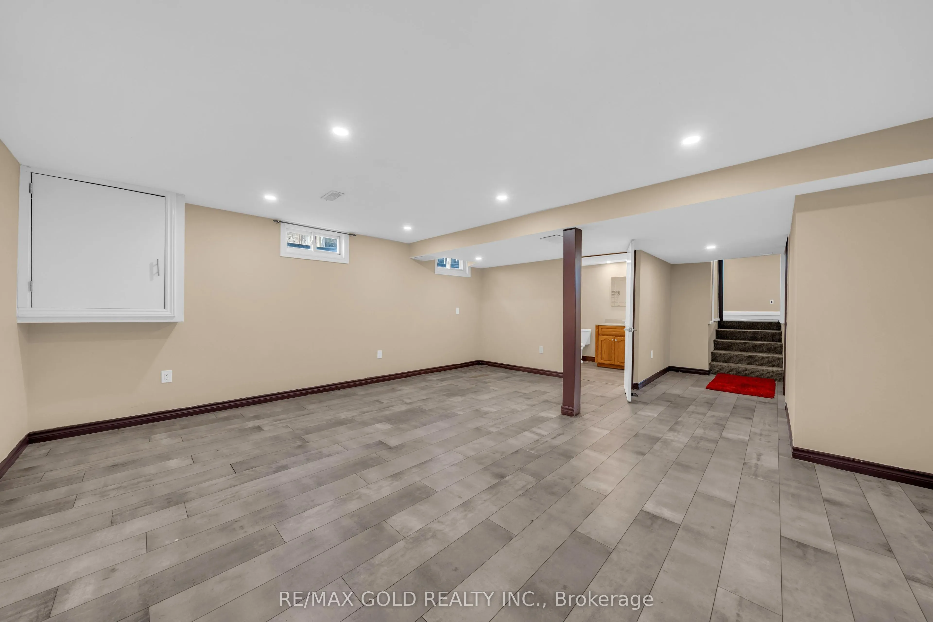 7651 Swan Street