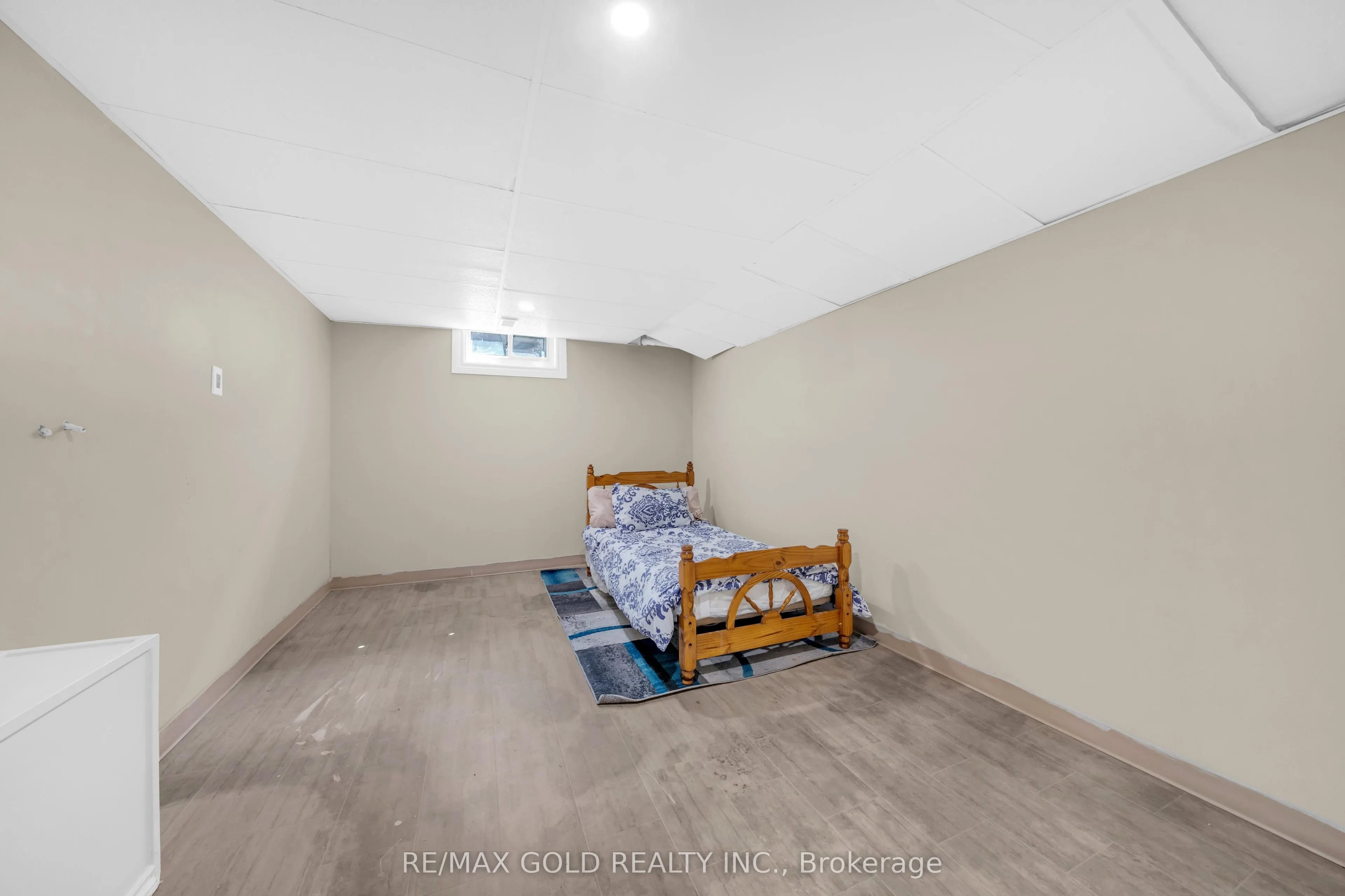 7651 Swan Street