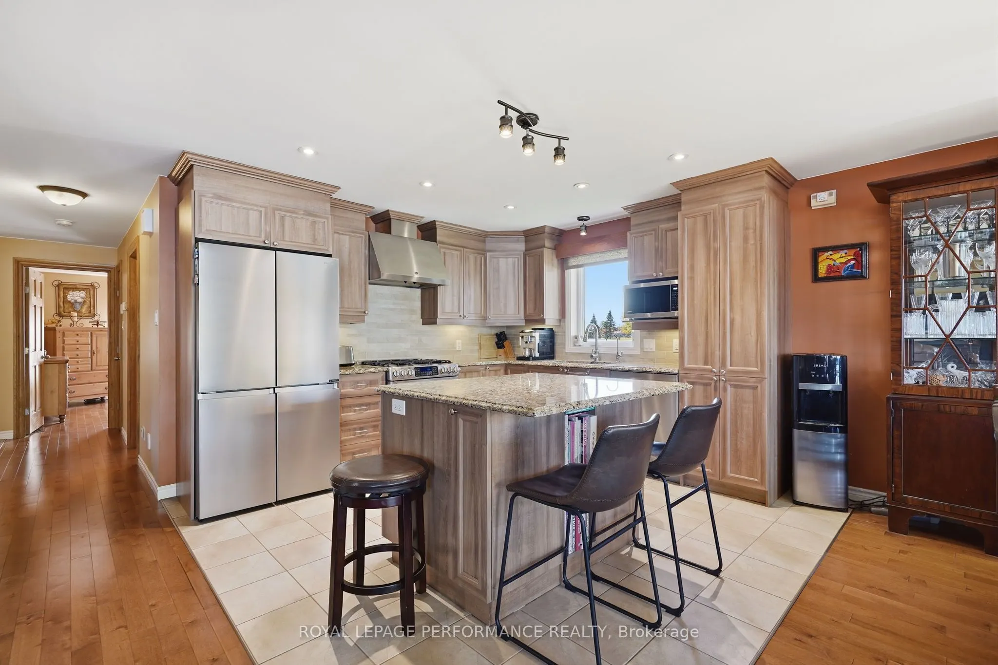 2204 Bay Road