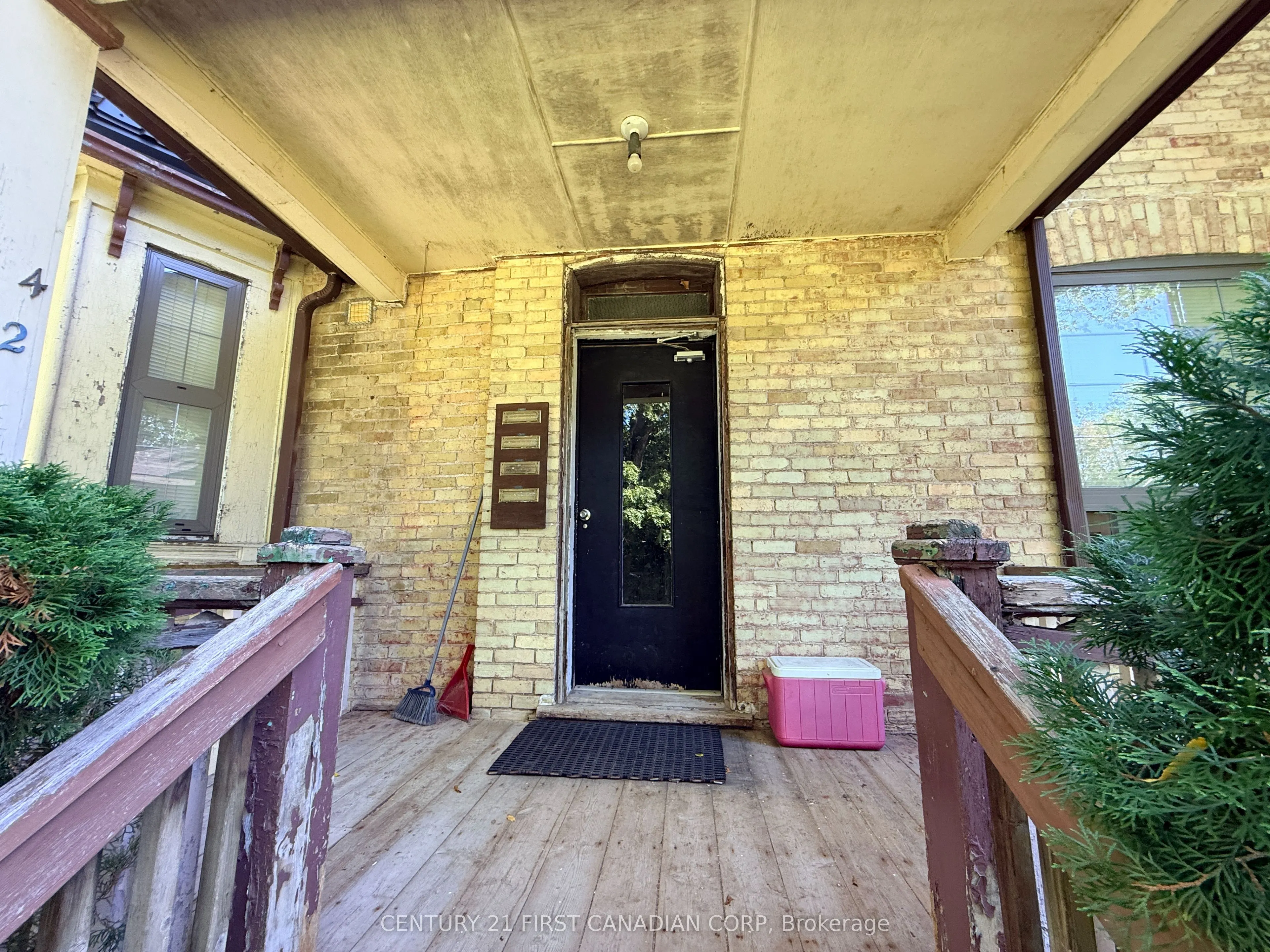 1 Waverley Place #4