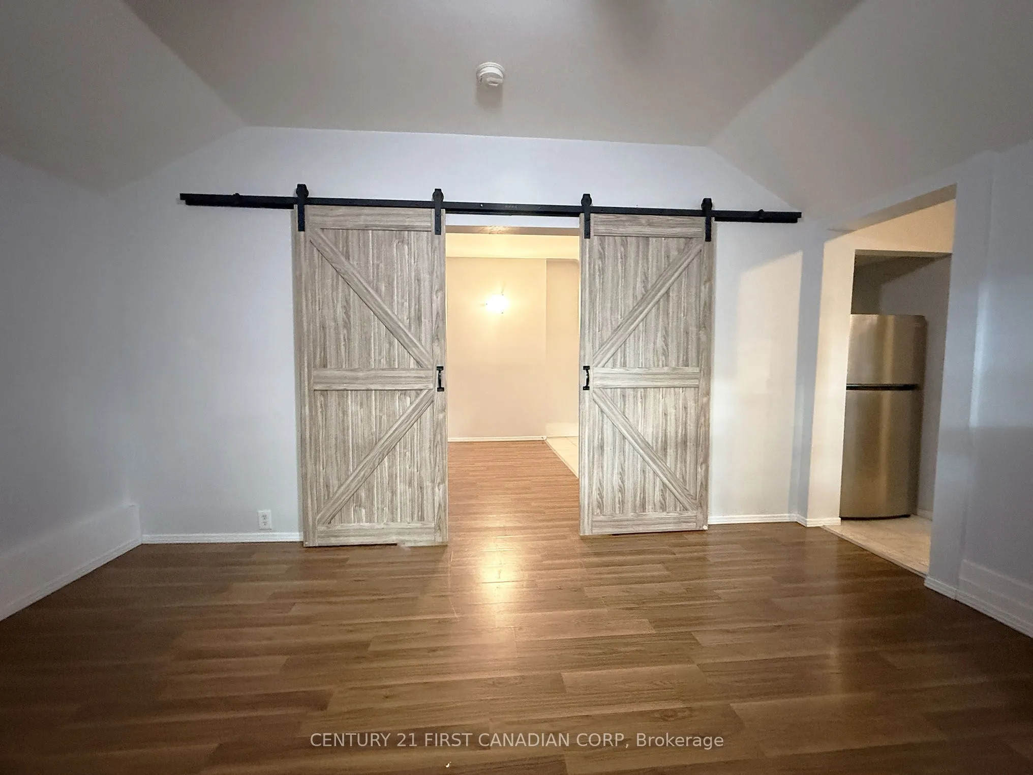 1 Waverley Place #4