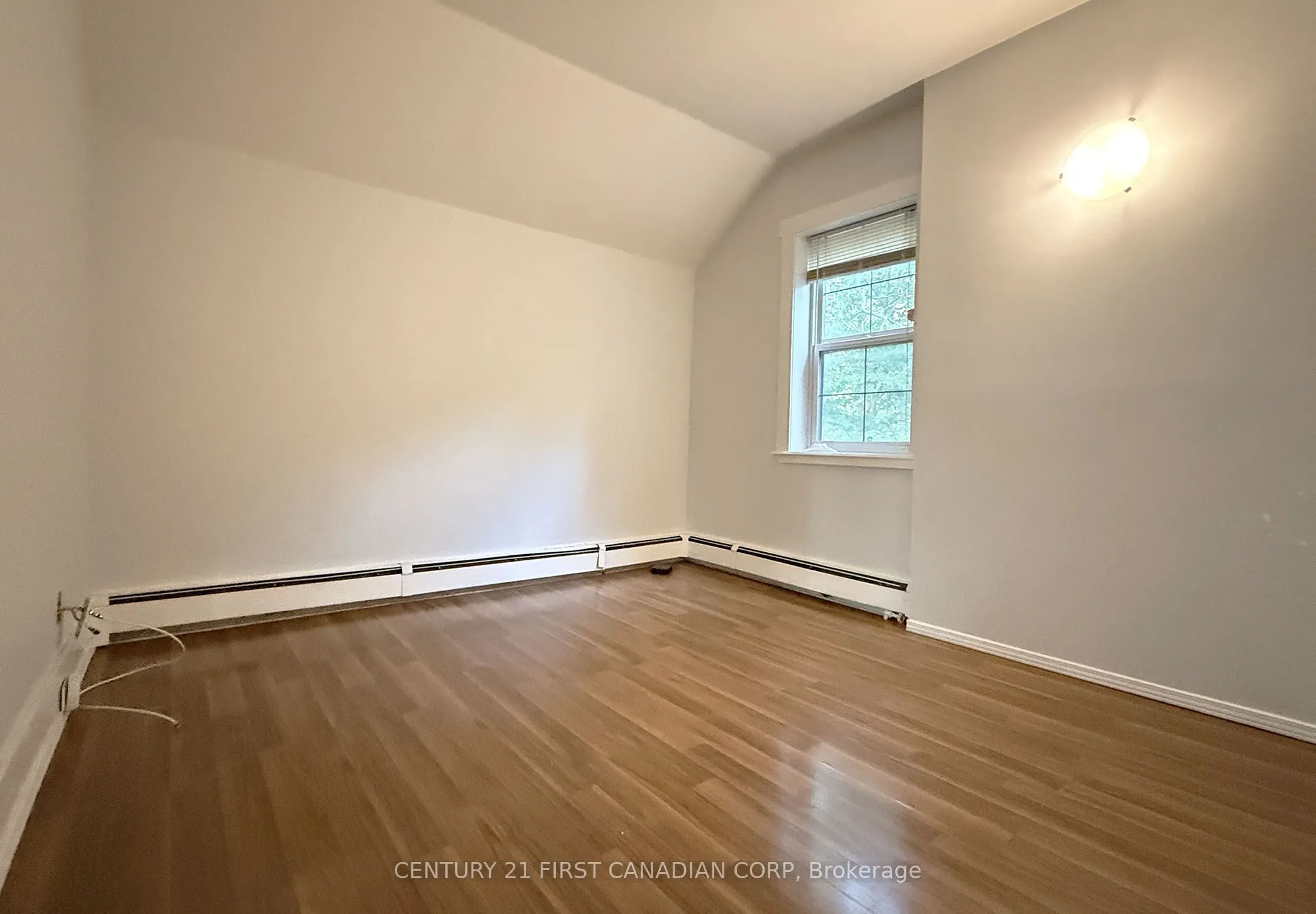 1 Waverley Place #4