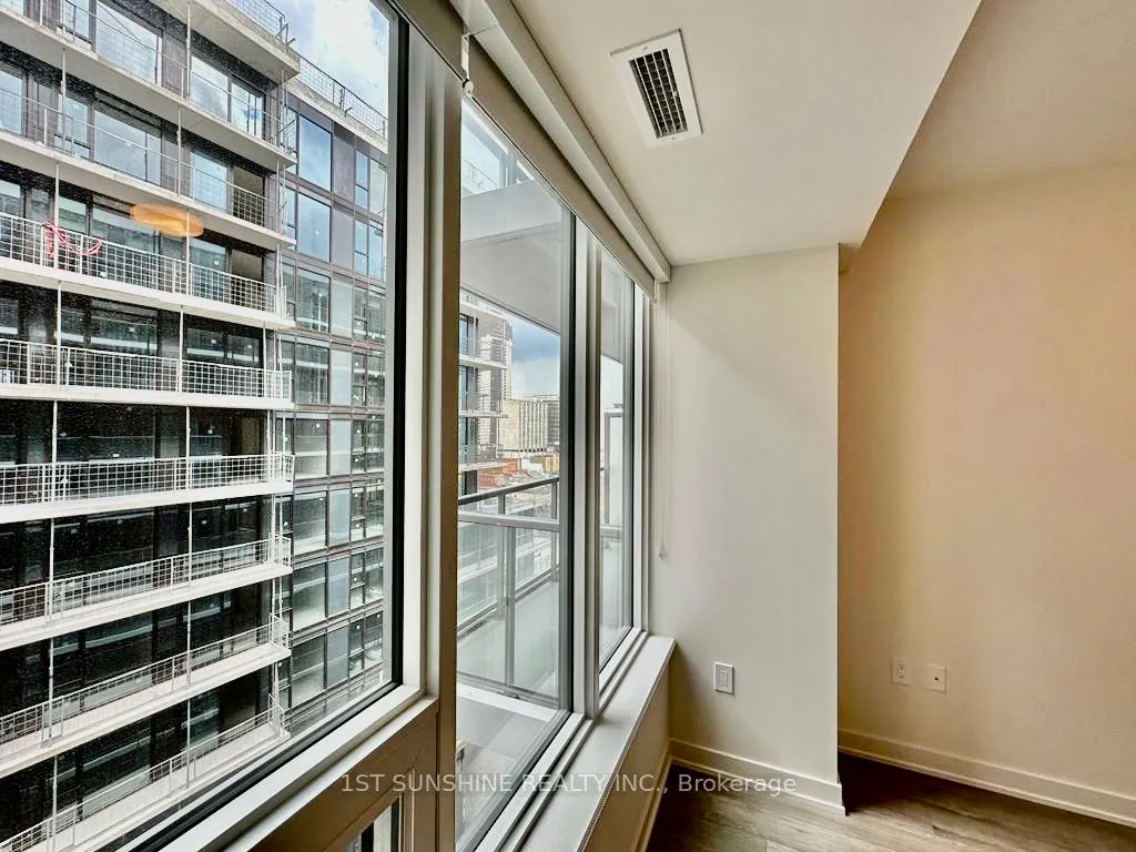 212 King William Street #1112