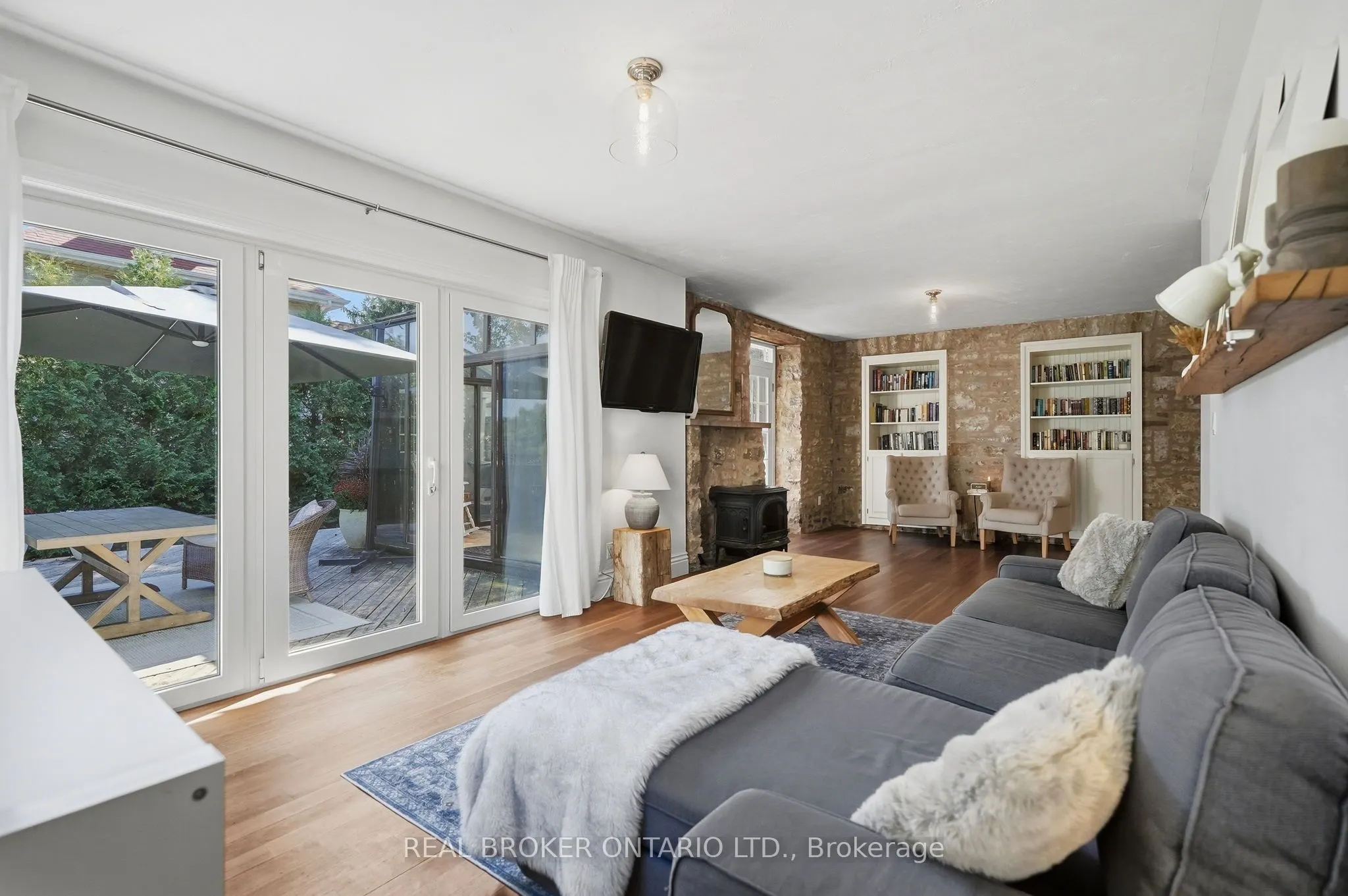 1264 Old 8 Highway
