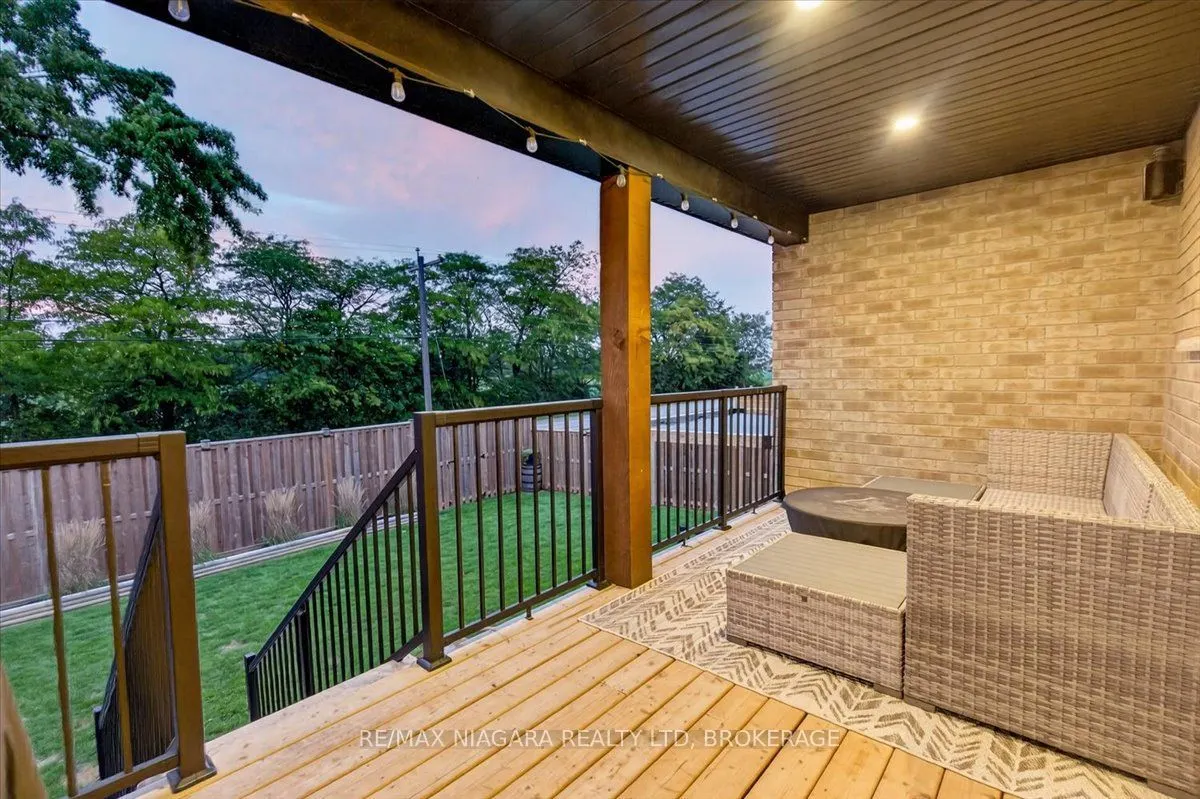 7331 Sherrilee Crescent