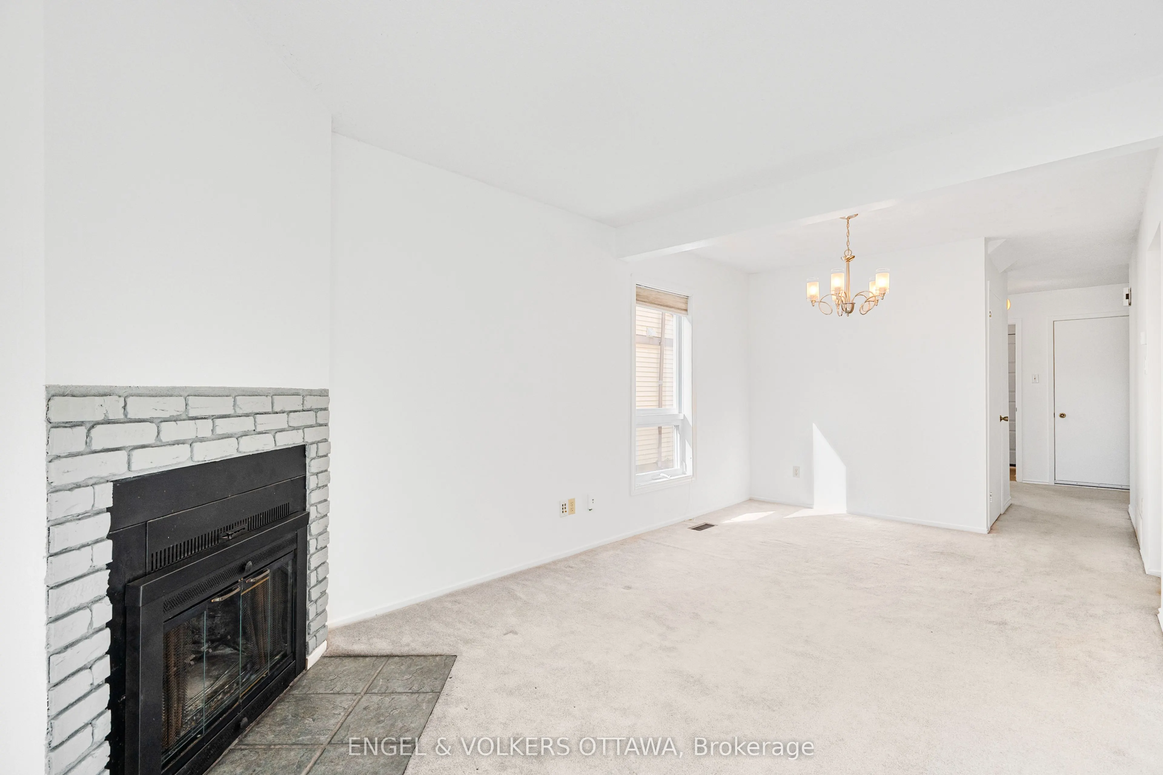 1379 Ambridge Way