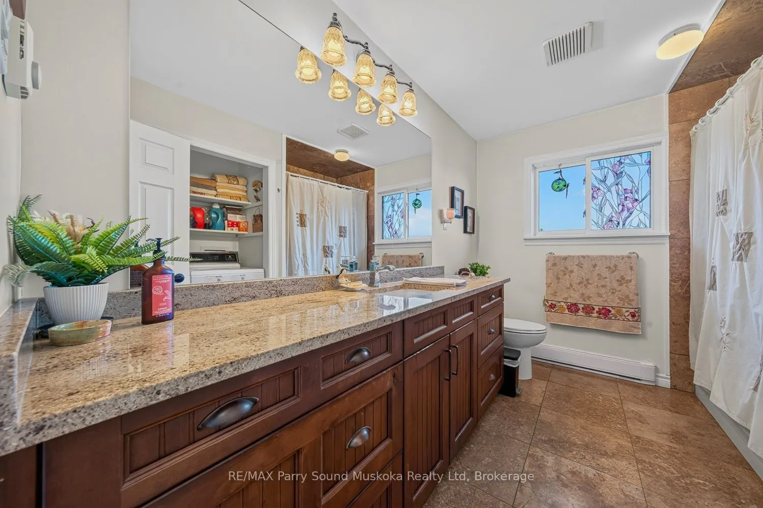 62 Sunnyshore Estate Road