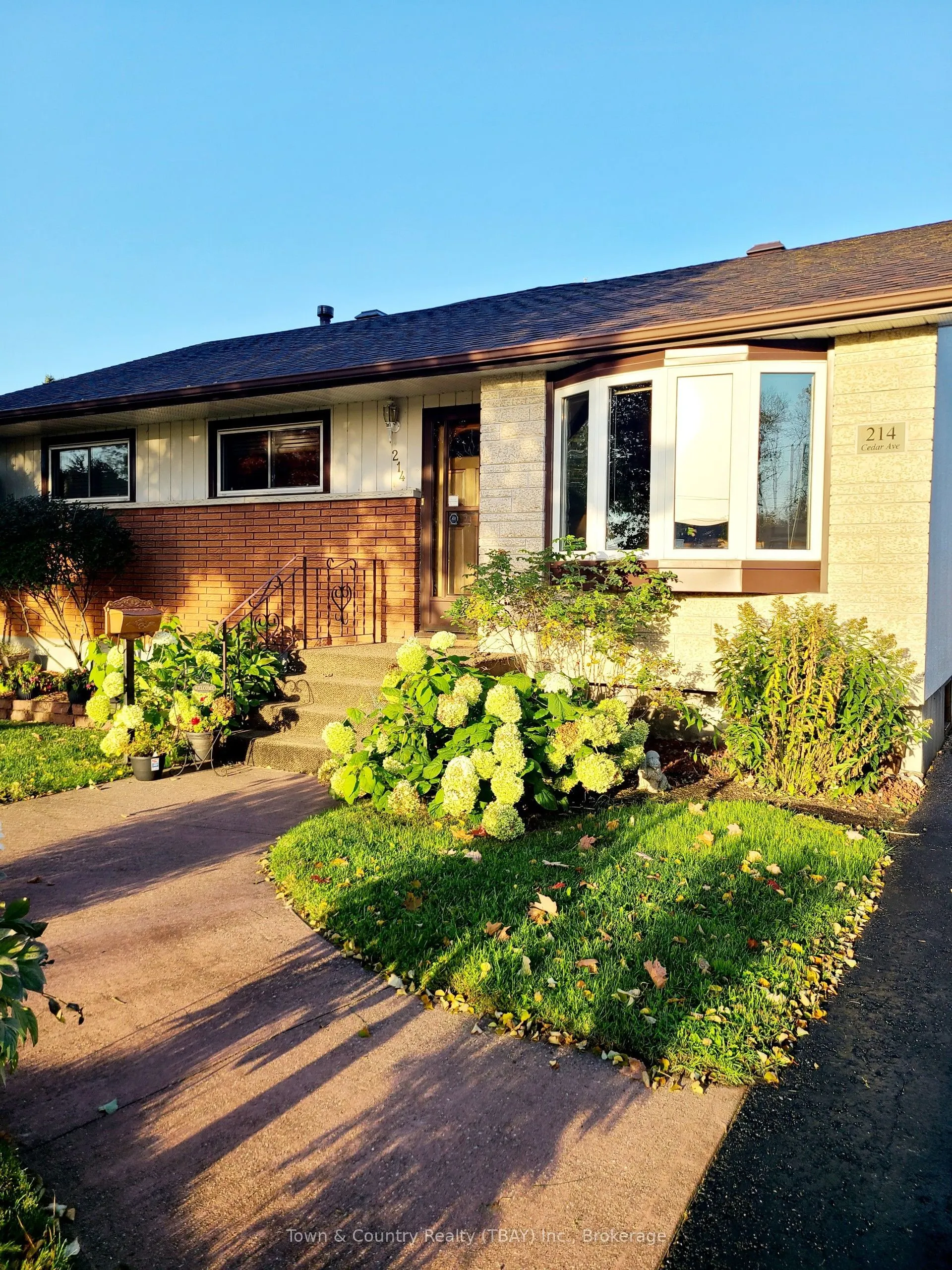 214 Cedar Avenue