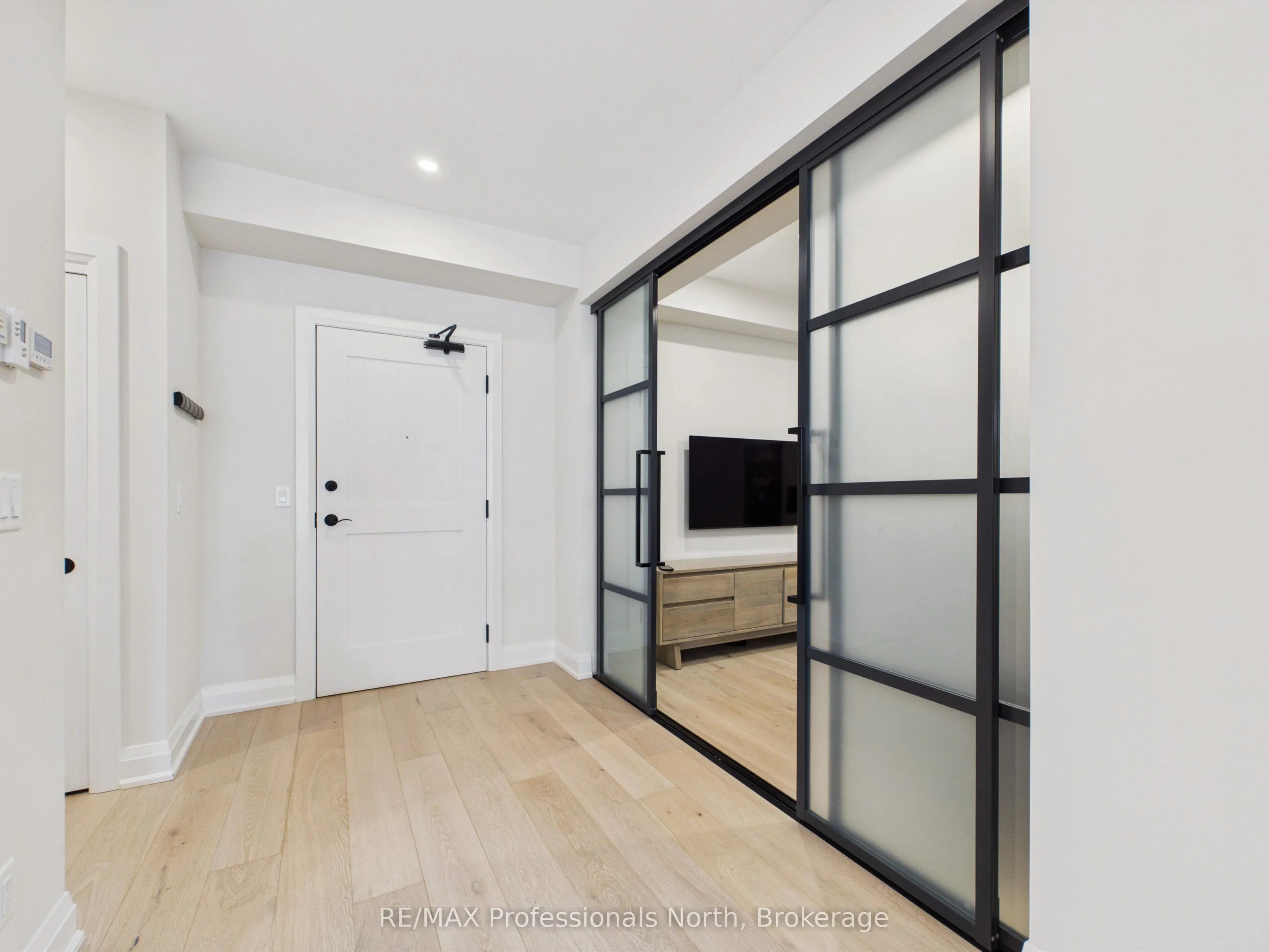 200 Anglo Street #402