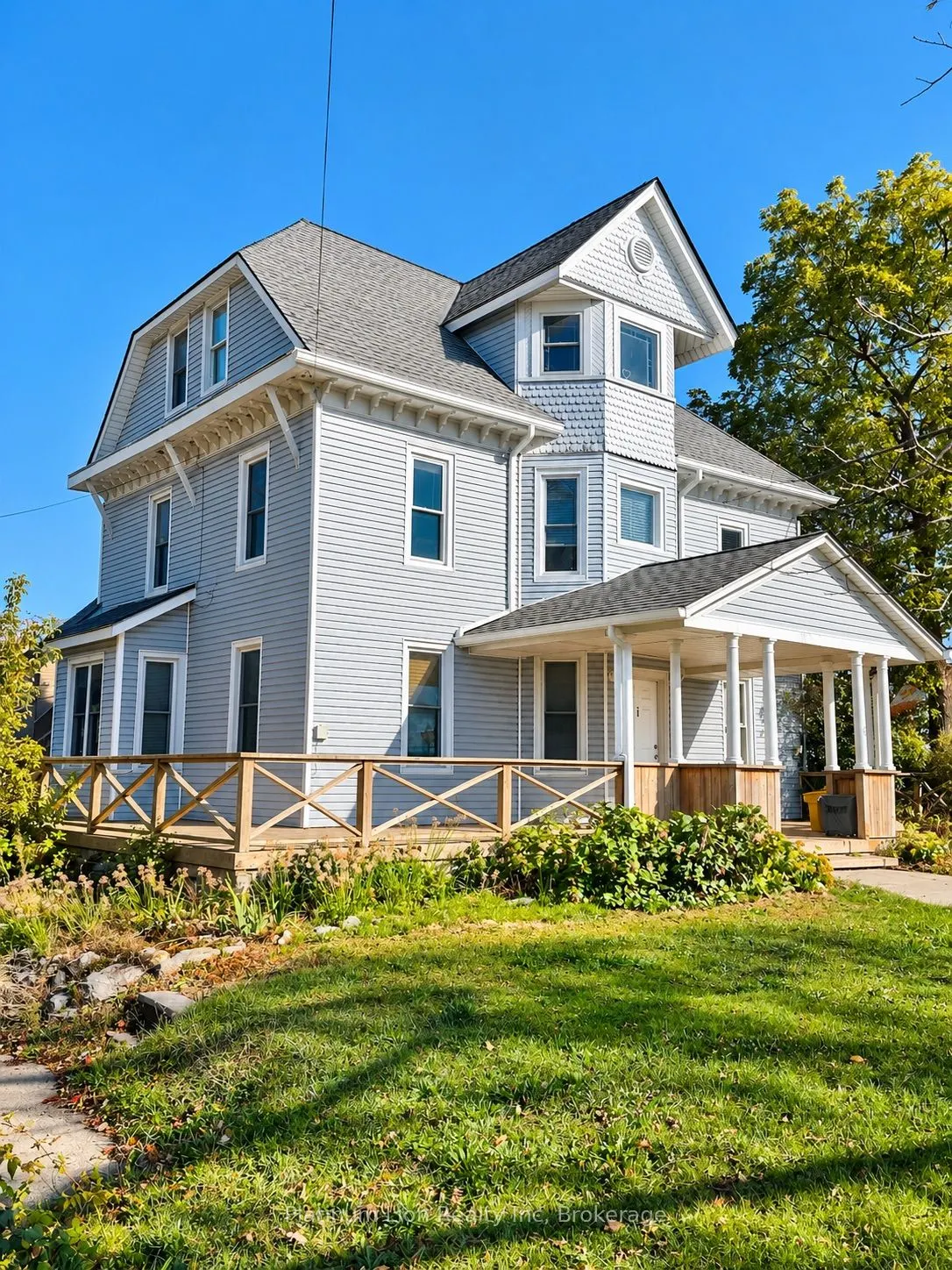 25 Sugarloaf Street #4B