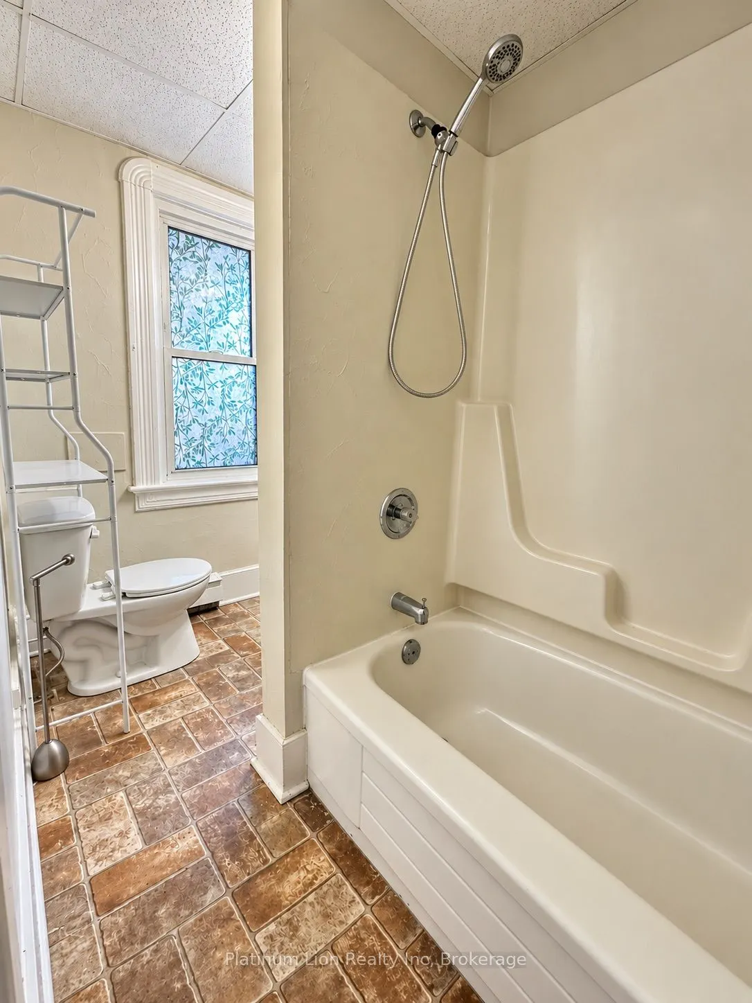 25 Sugarloaf Street #4B