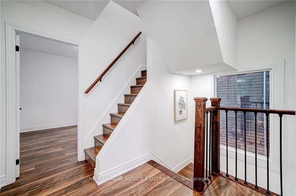 9 Gibson Avenue