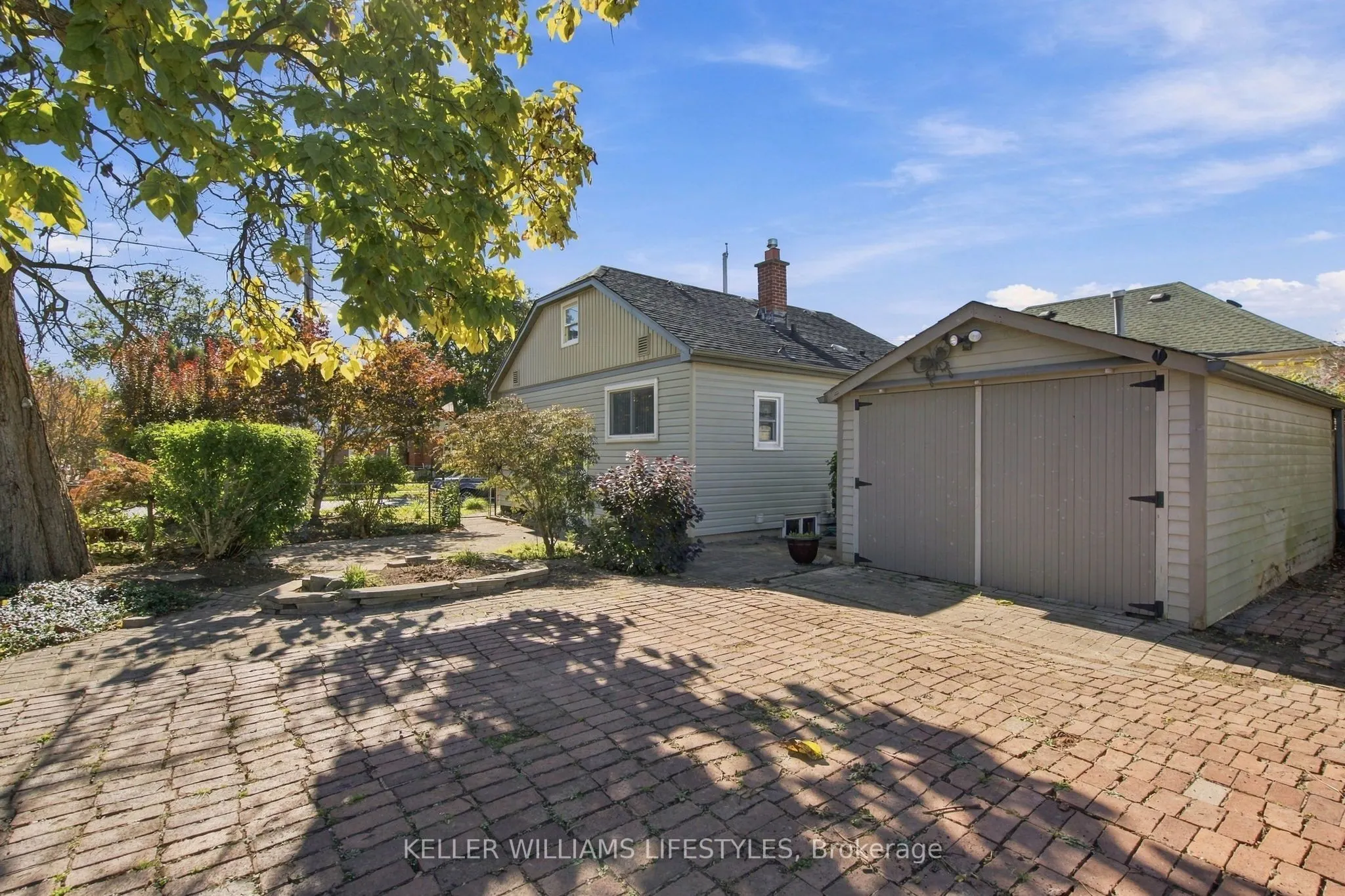 96 Dakin Street