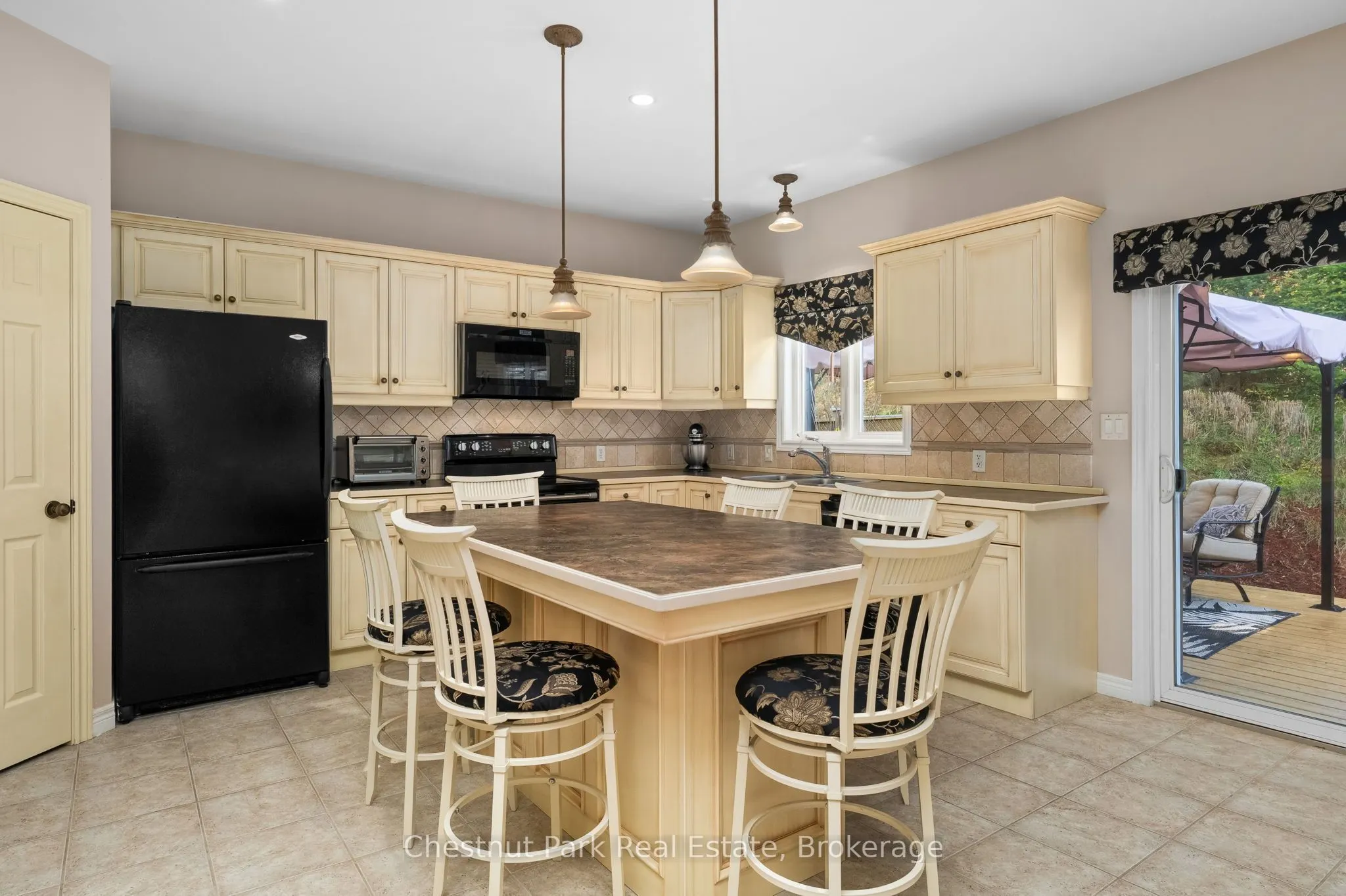 27 Kendra Crescent