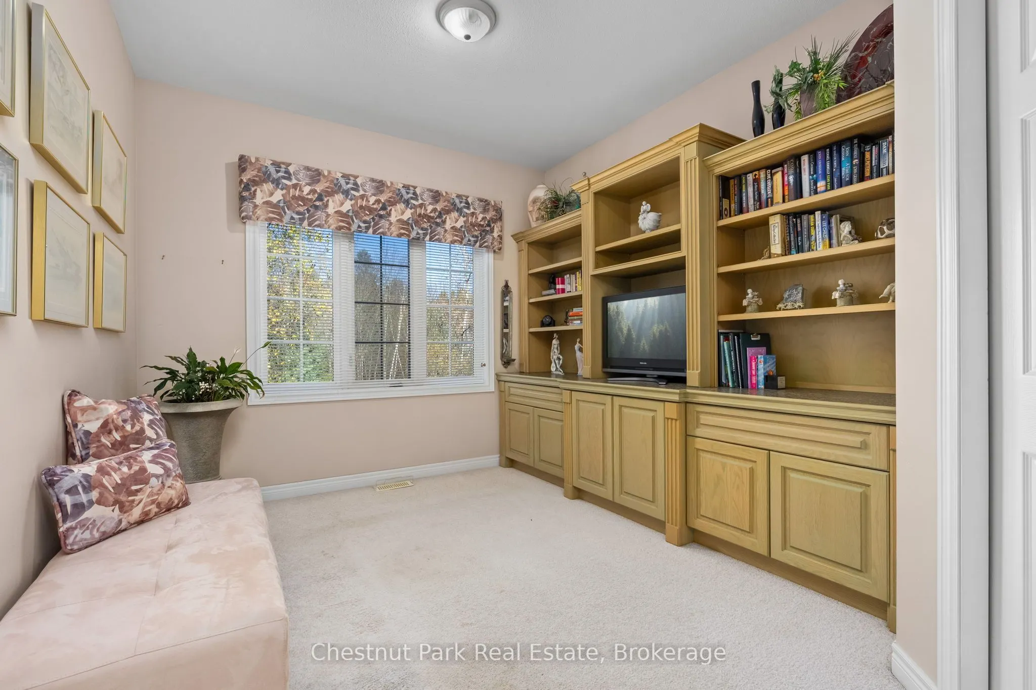 27 Kendra Crescent