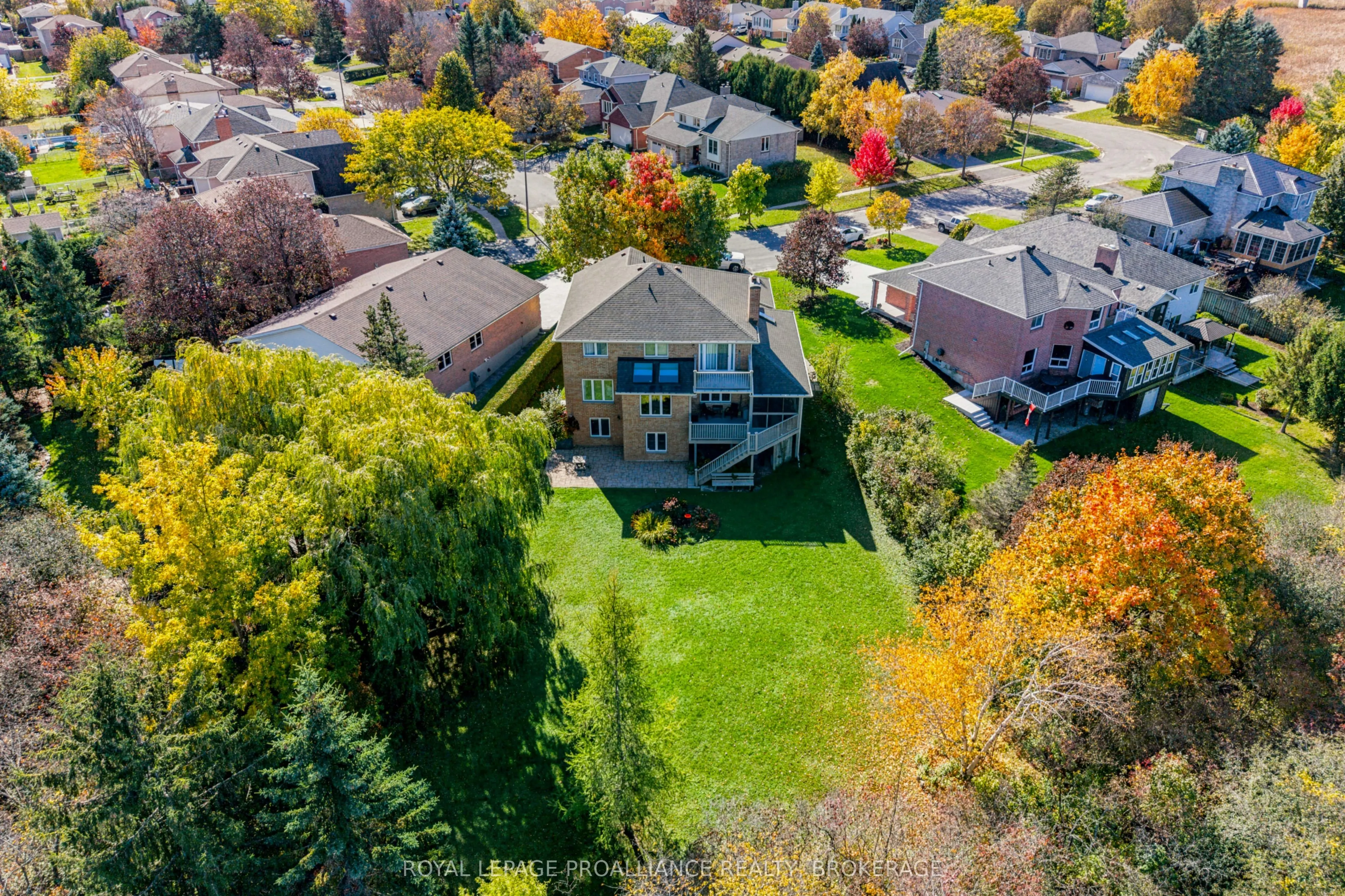 702 Parkside Crescent