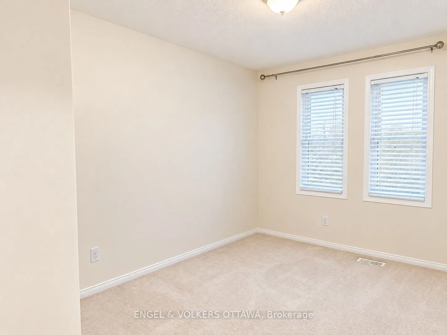 124 Landover Crescent