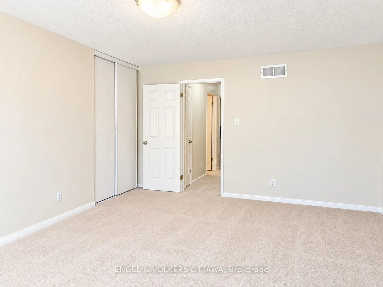 124 Landover Crescent
