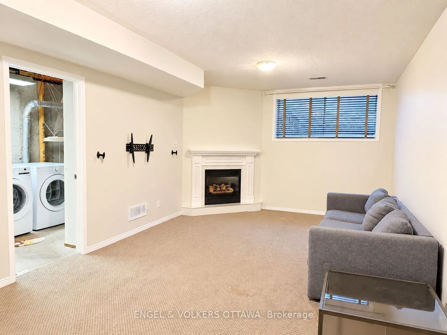 124 Landover Crescent