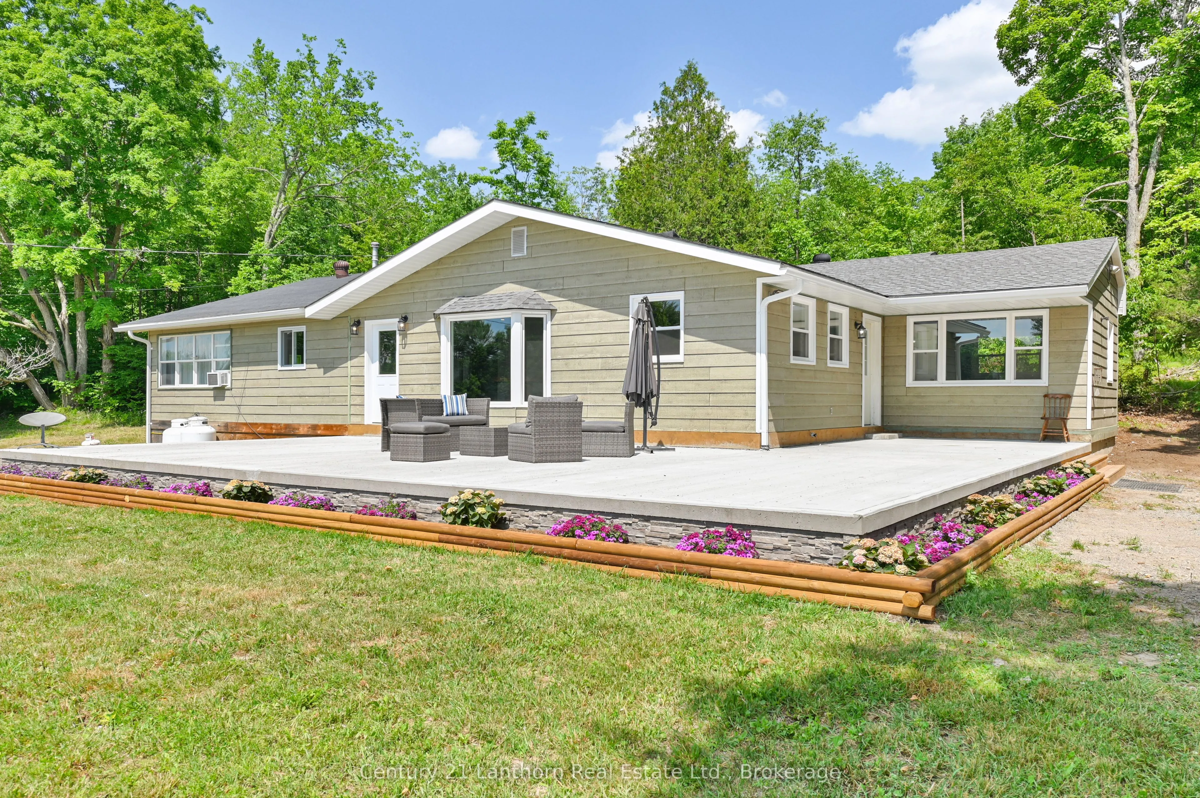 932 Hunt Club Road