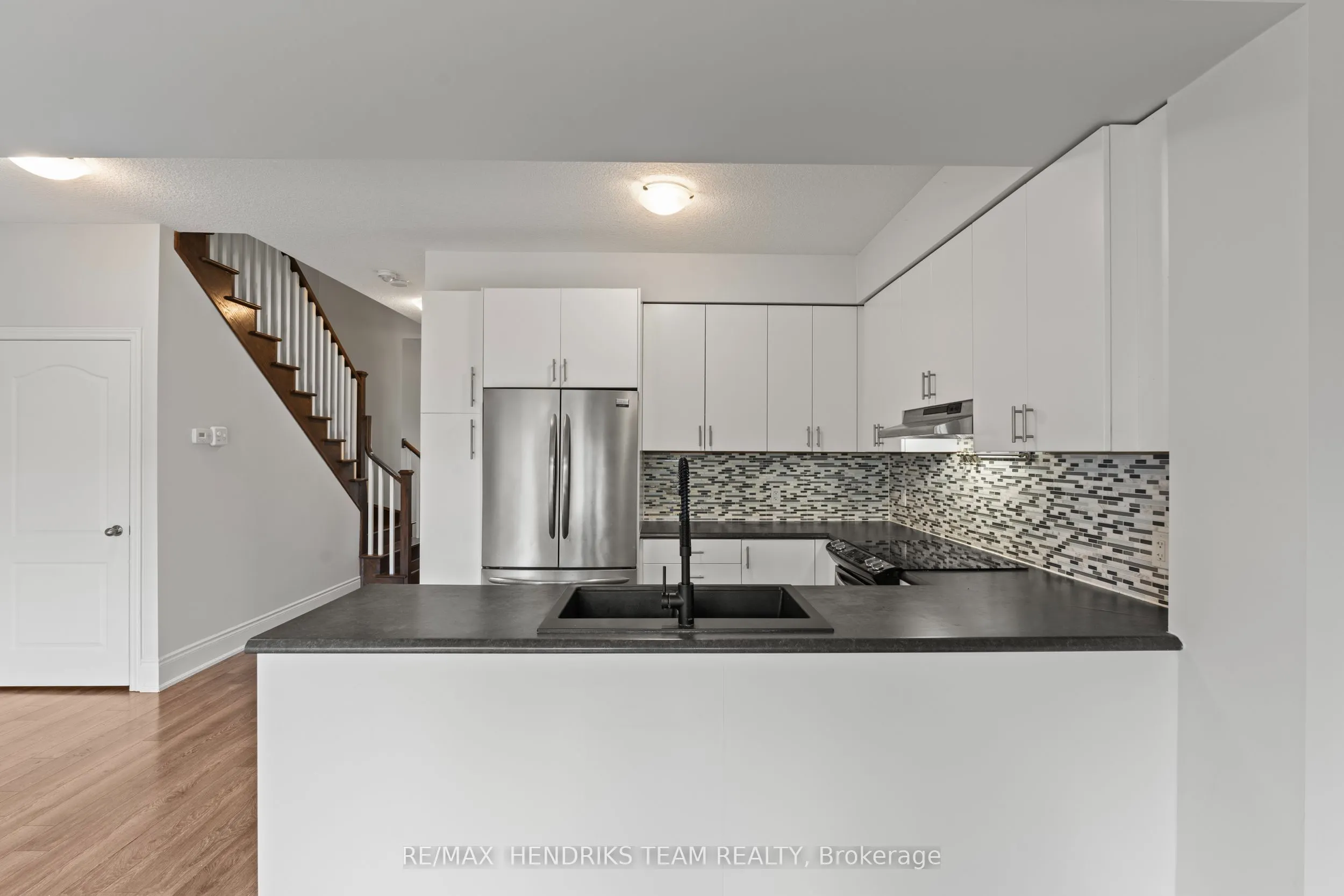 35 Sunset Way