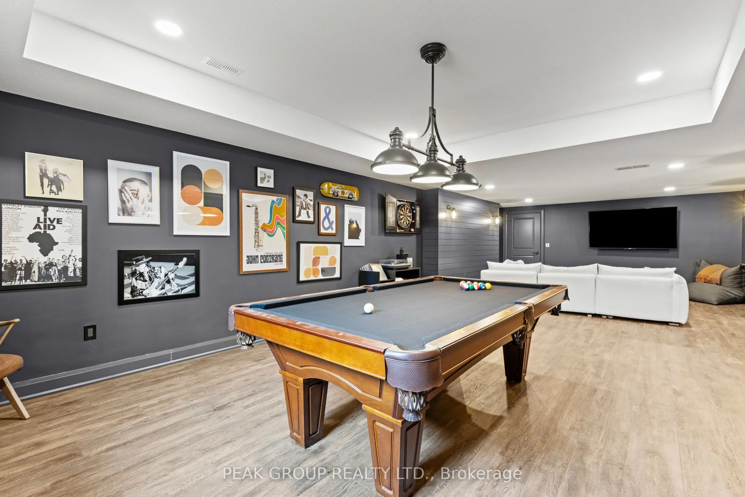 662 Foss Road