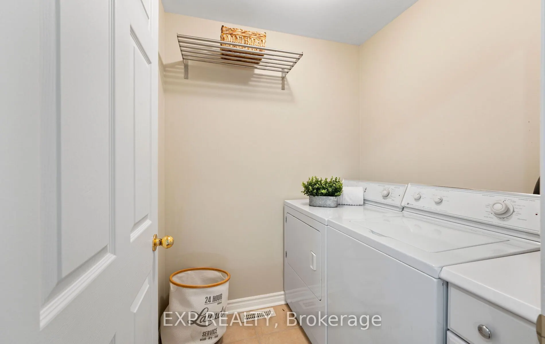 110 Napier Street W #27