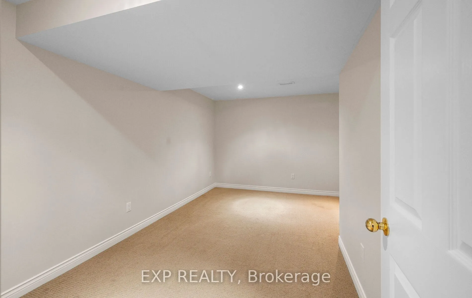 110 Napier Street W #27