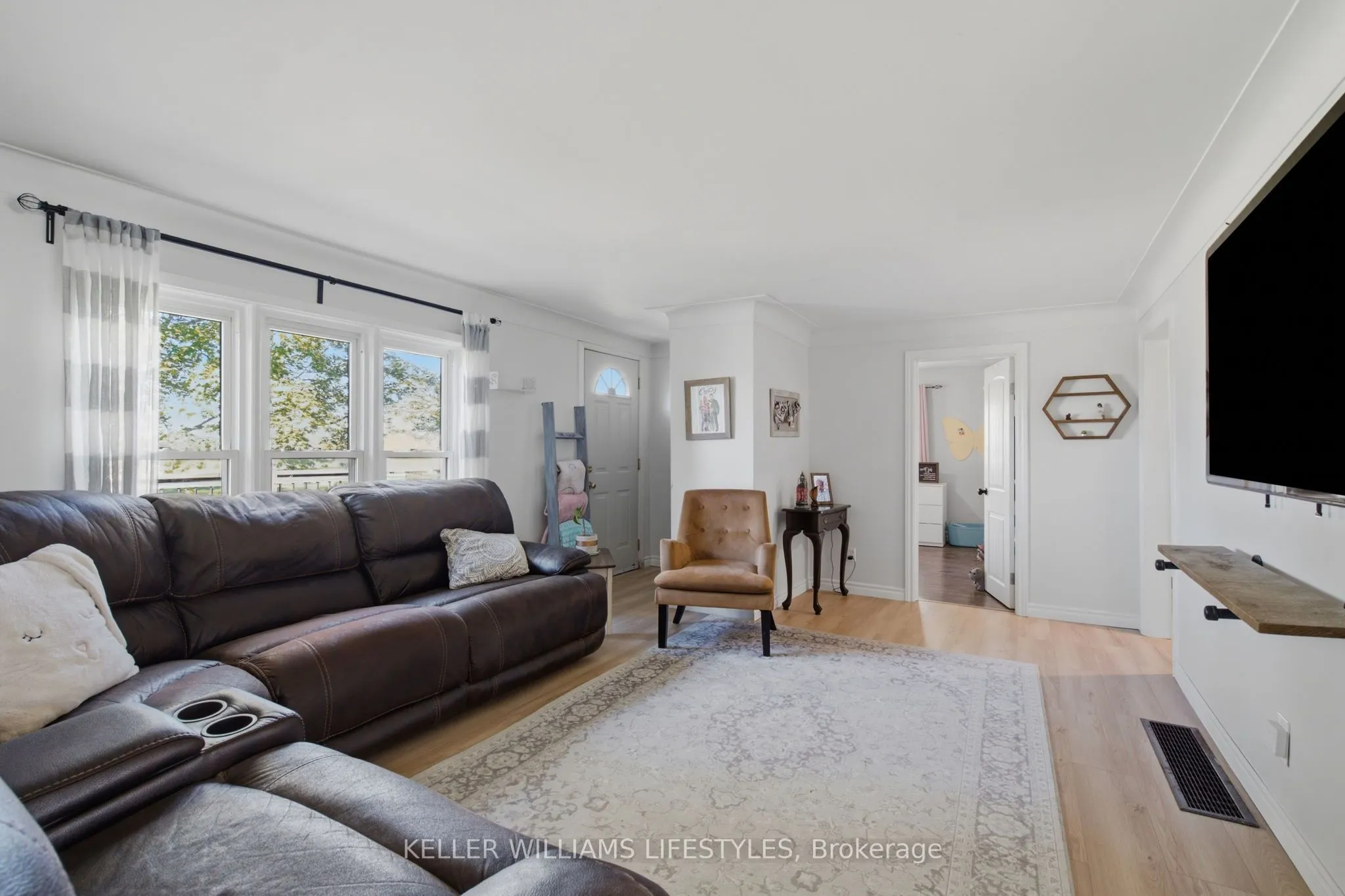 7512 FAIRVIEW Road