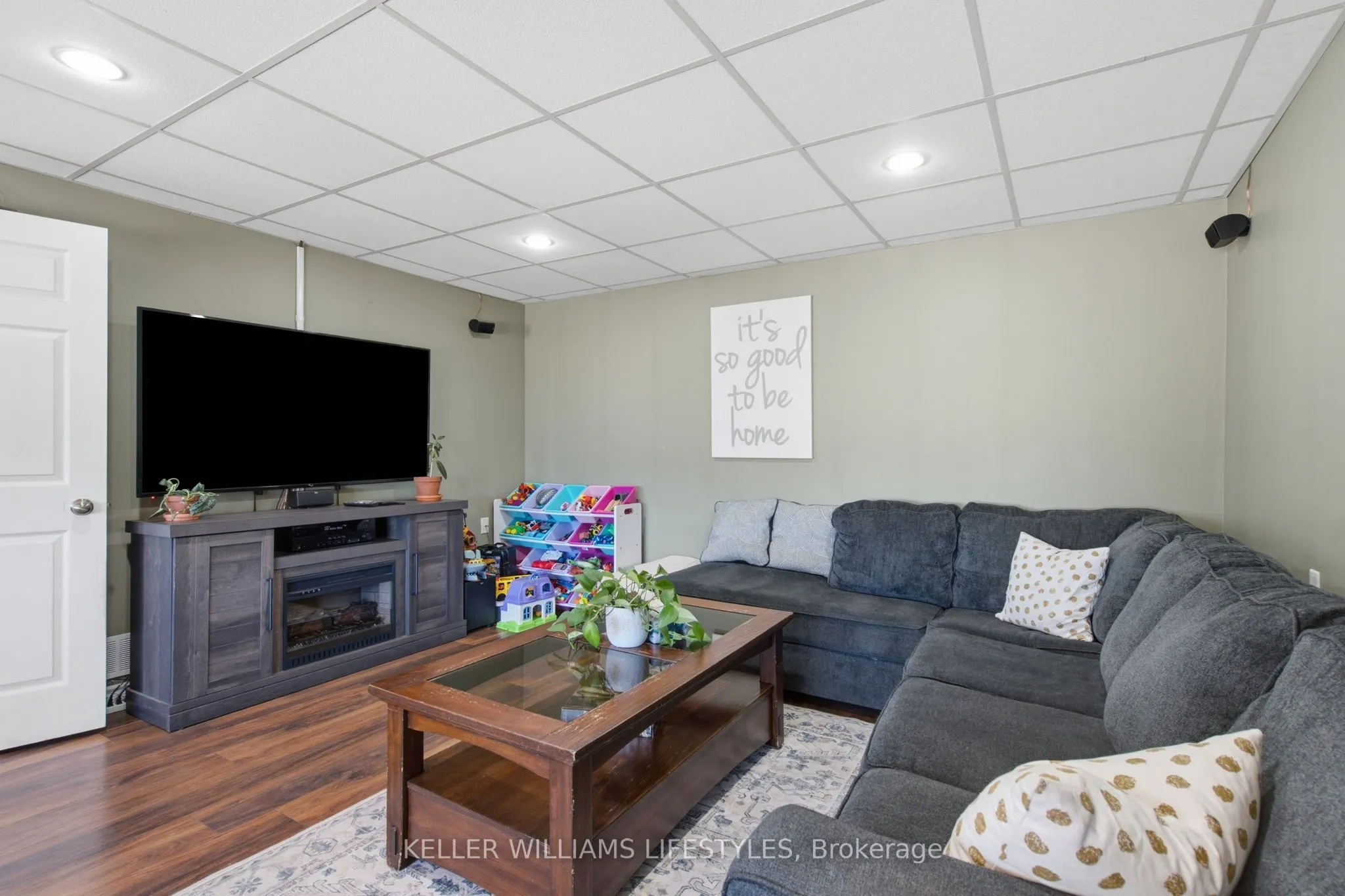 7512 FAIRVIEW Road