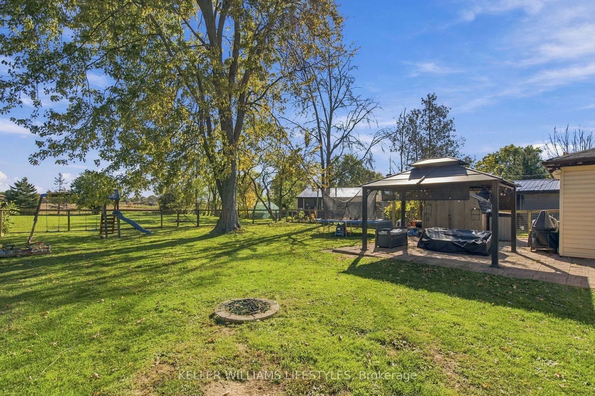 7512 FAIRVIEW Road