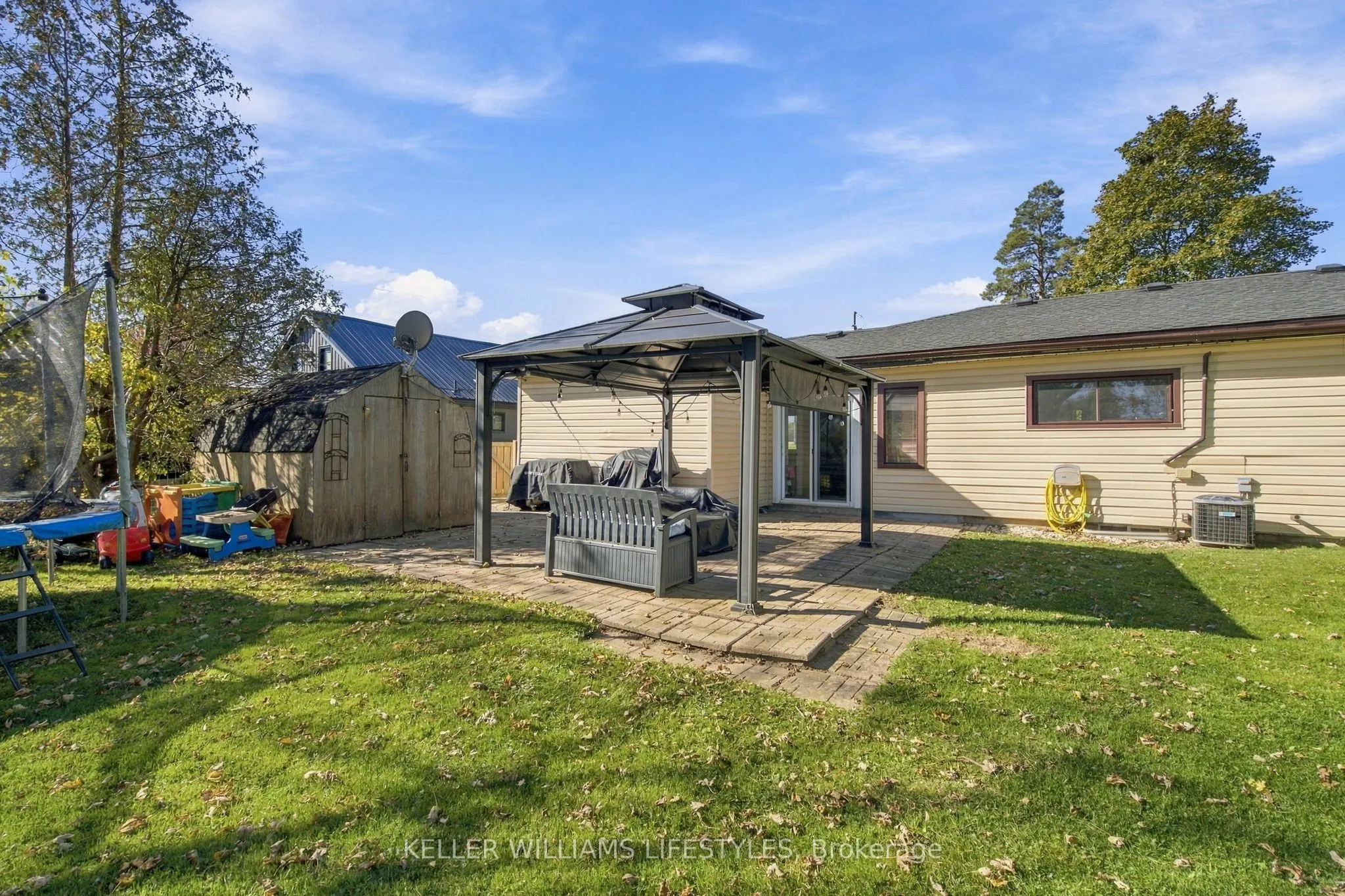 7512 FAIRVIEW Road