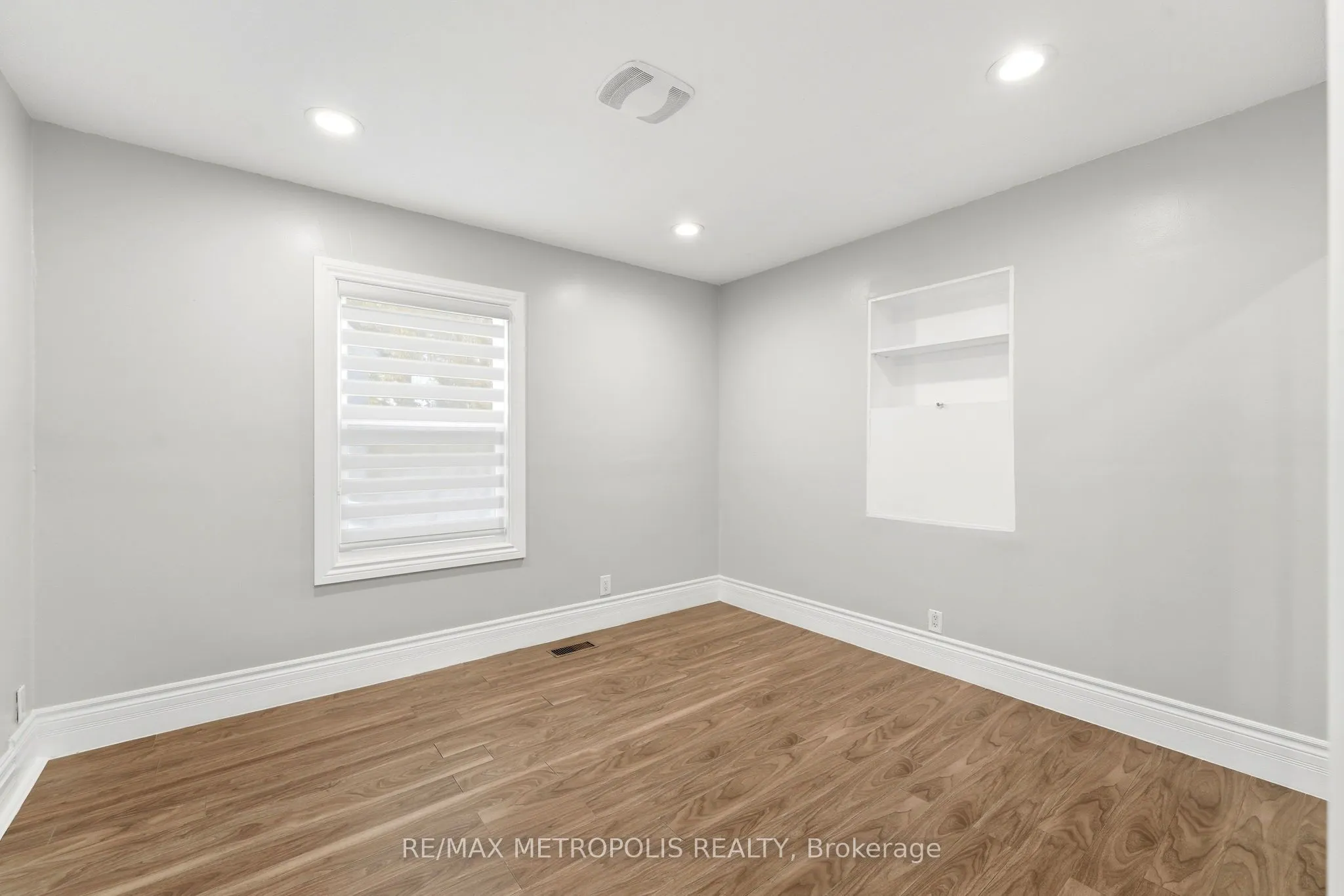 56 Charing Cross Street #Main Fl
