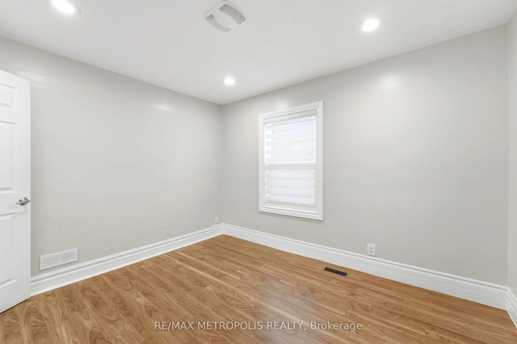 56 Charing Cross Street #Main Fl