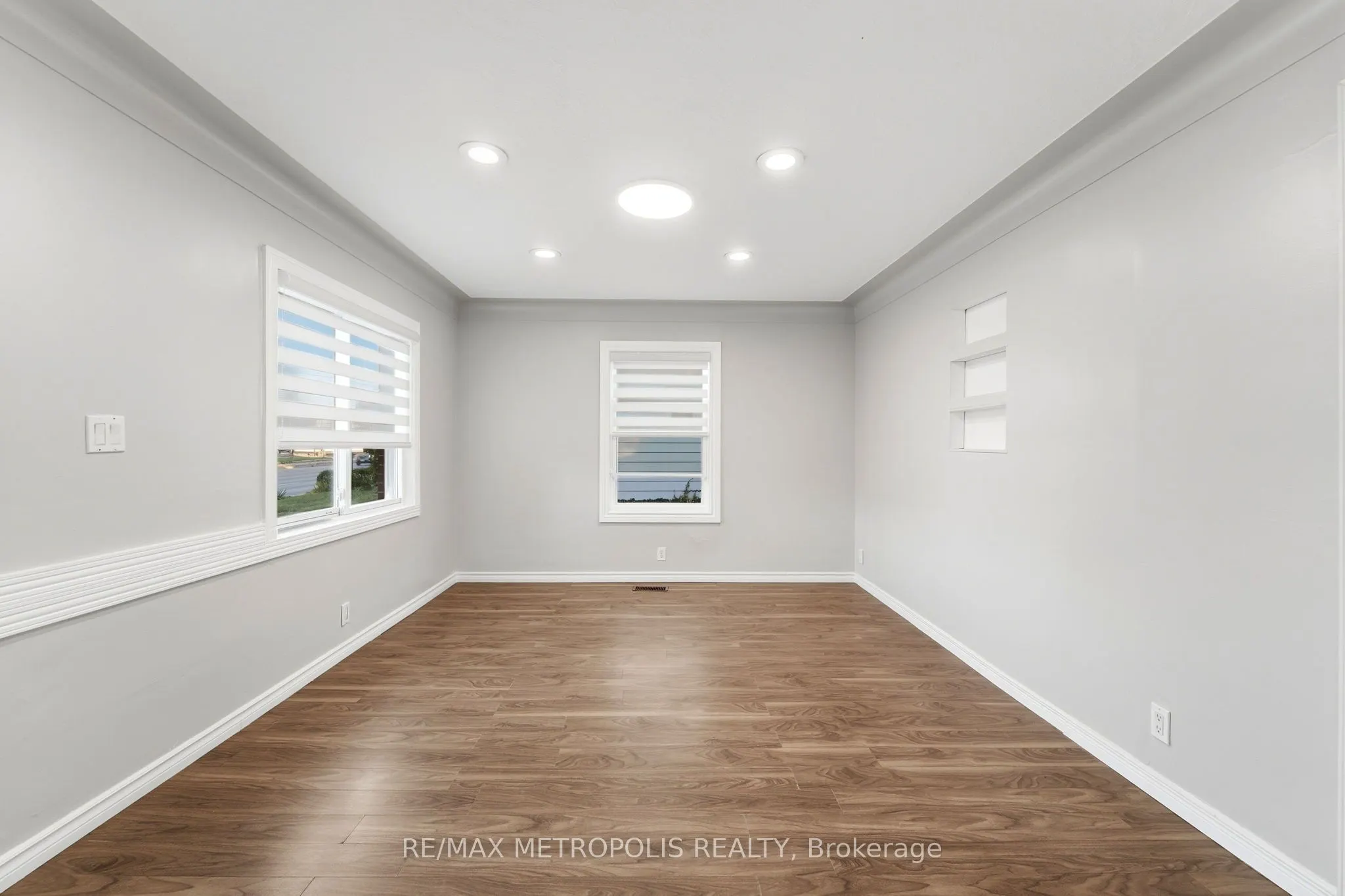 56 Charing Cross Street #Main Fl