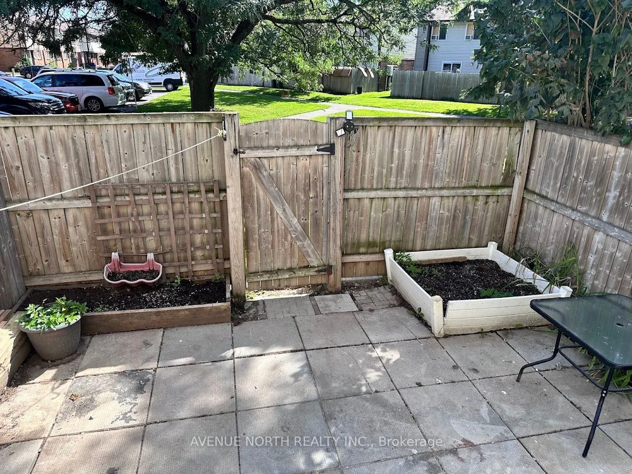 1469 Foxwell Street #1