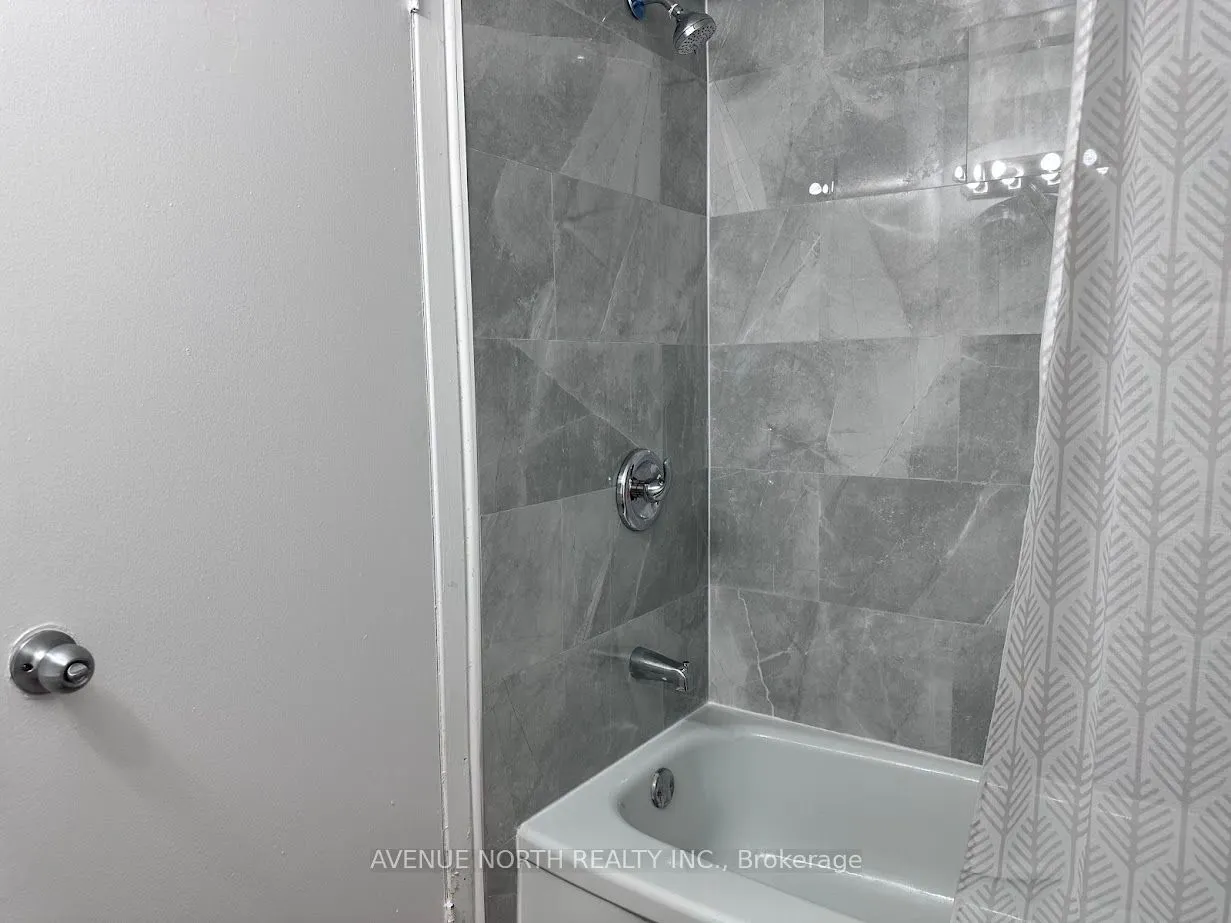1469 Foxwell Street #1