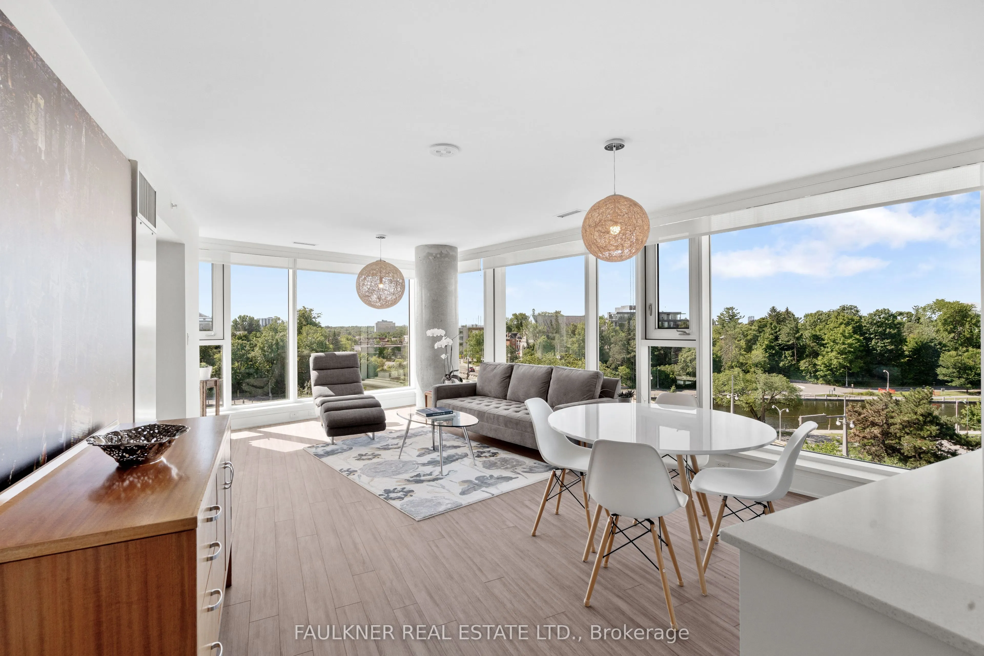 1035 Bank Street #609