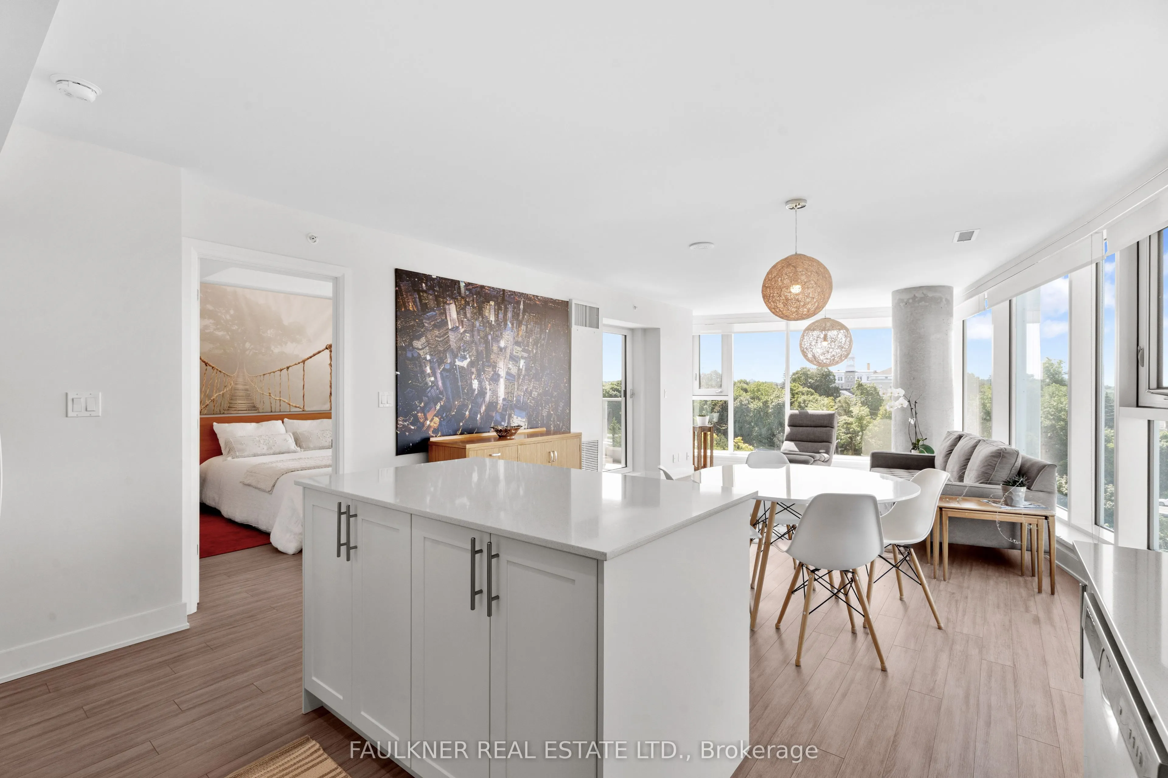 1035 Bank Street #609