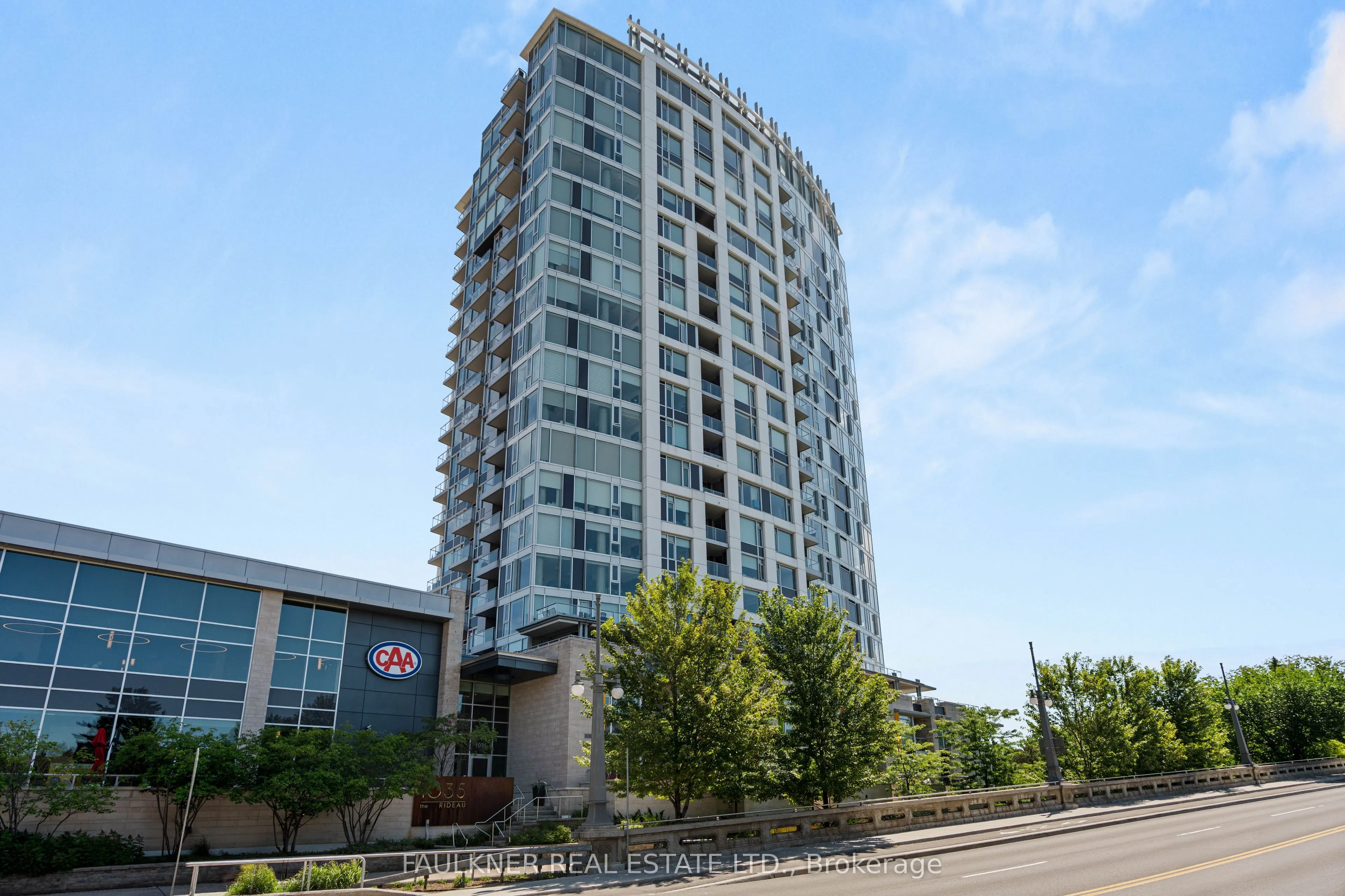 1035 Bank Street #609