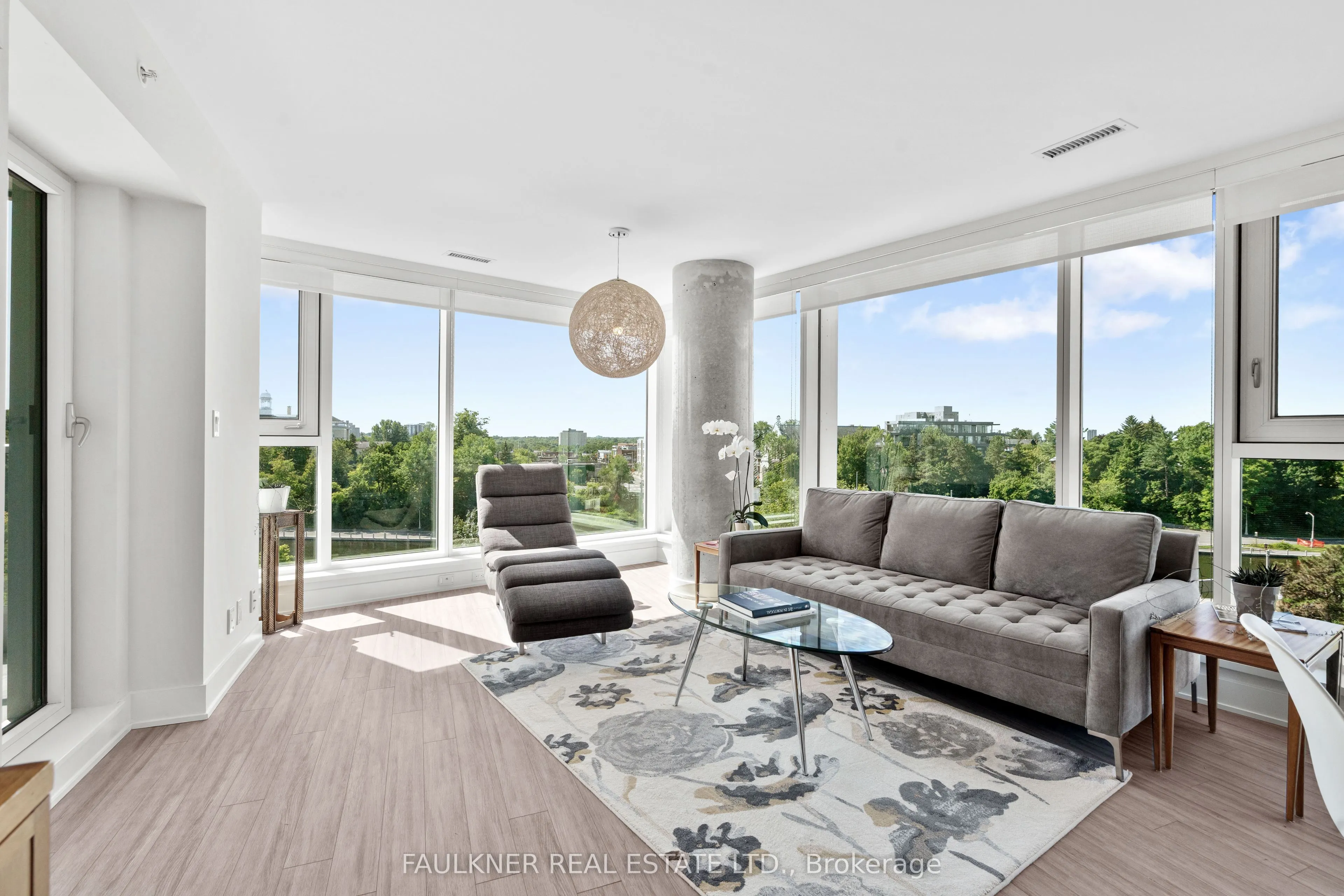 1035 Bank Street #609