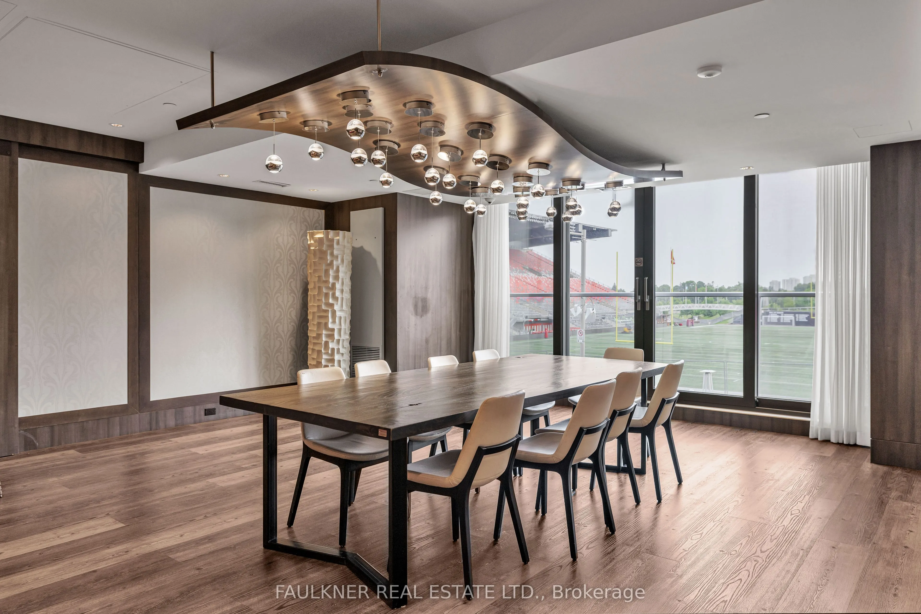 1035 Bank Street #609