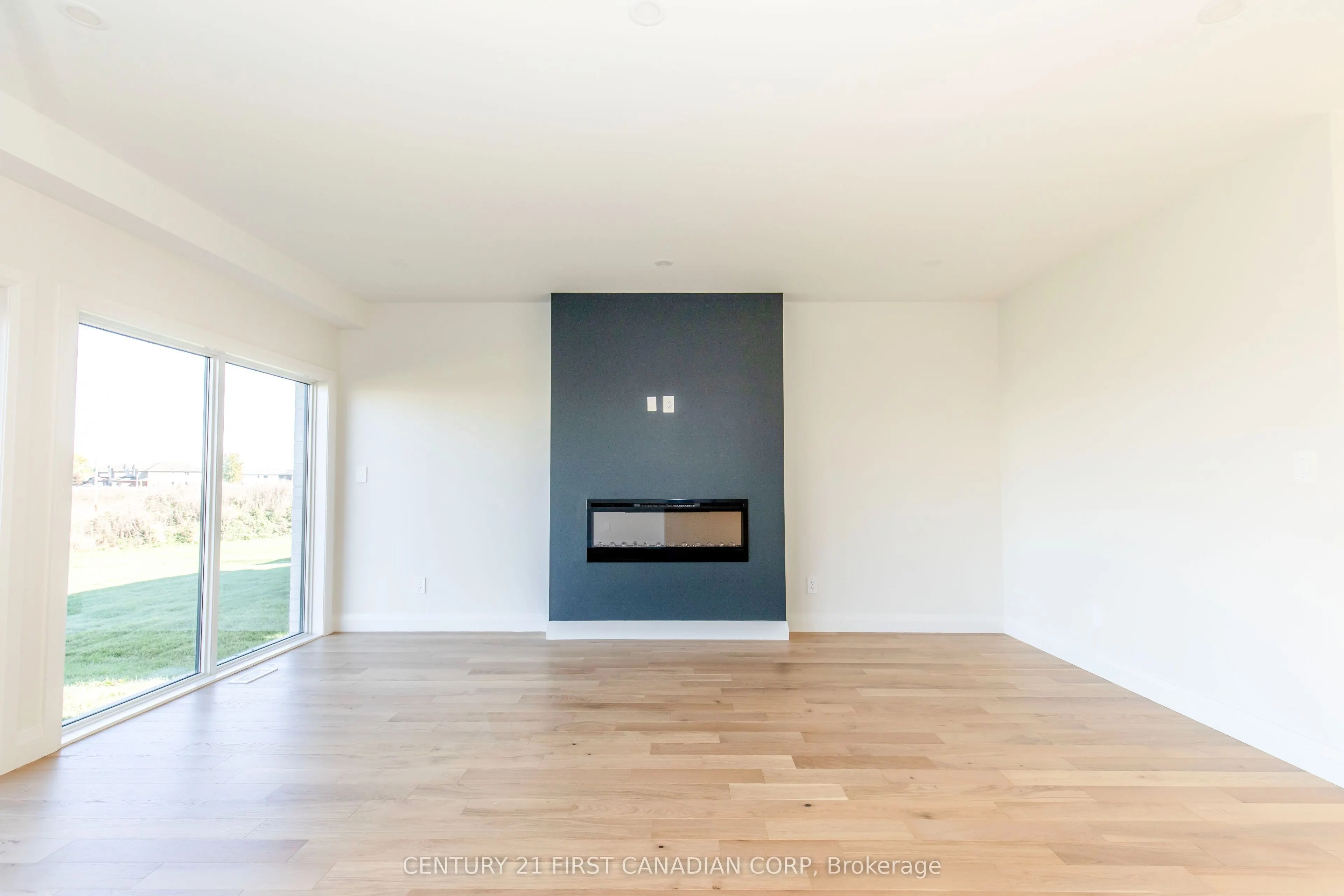 245 HESSELMAN Crescent