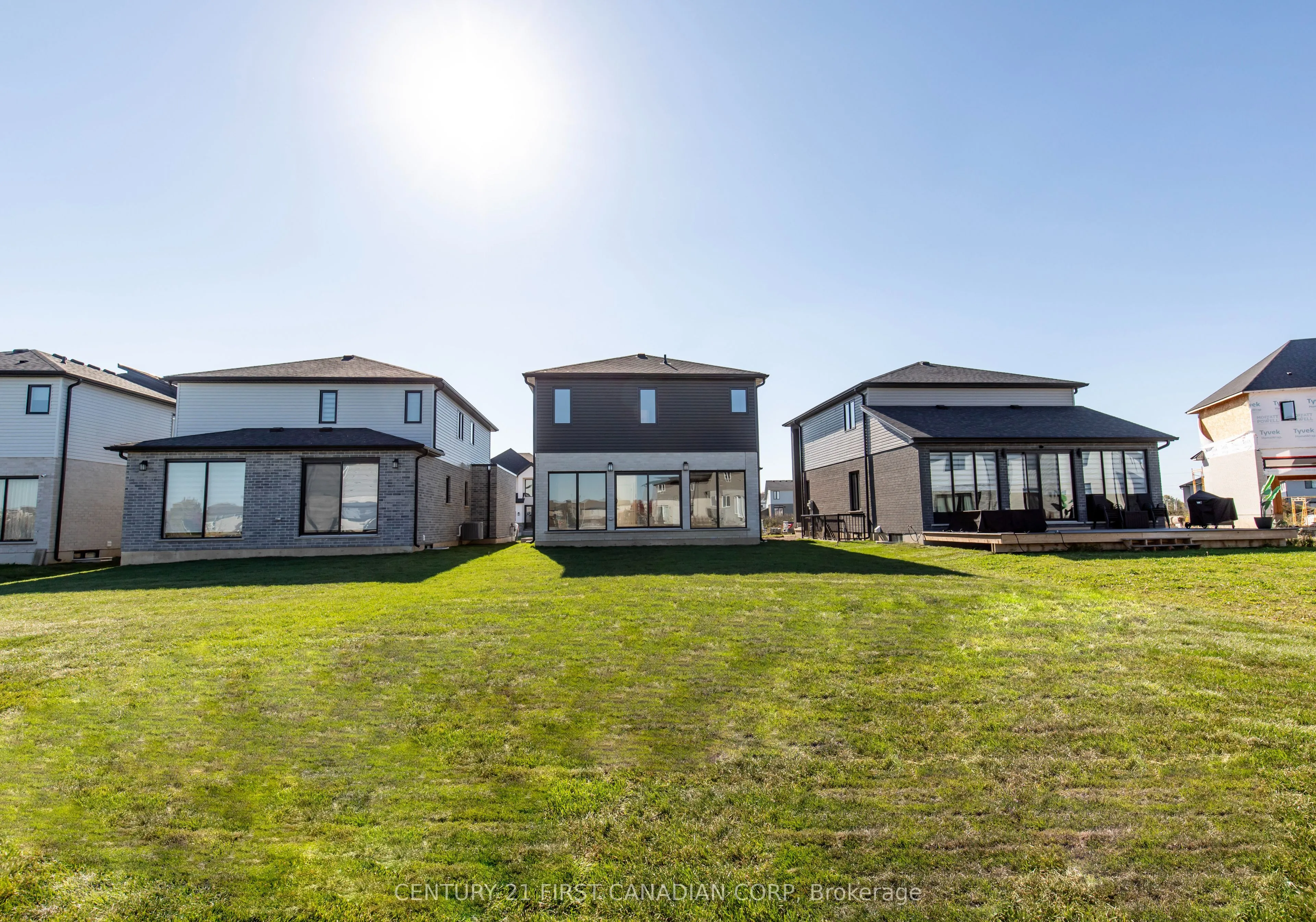 245 HESSELMAN Crescent